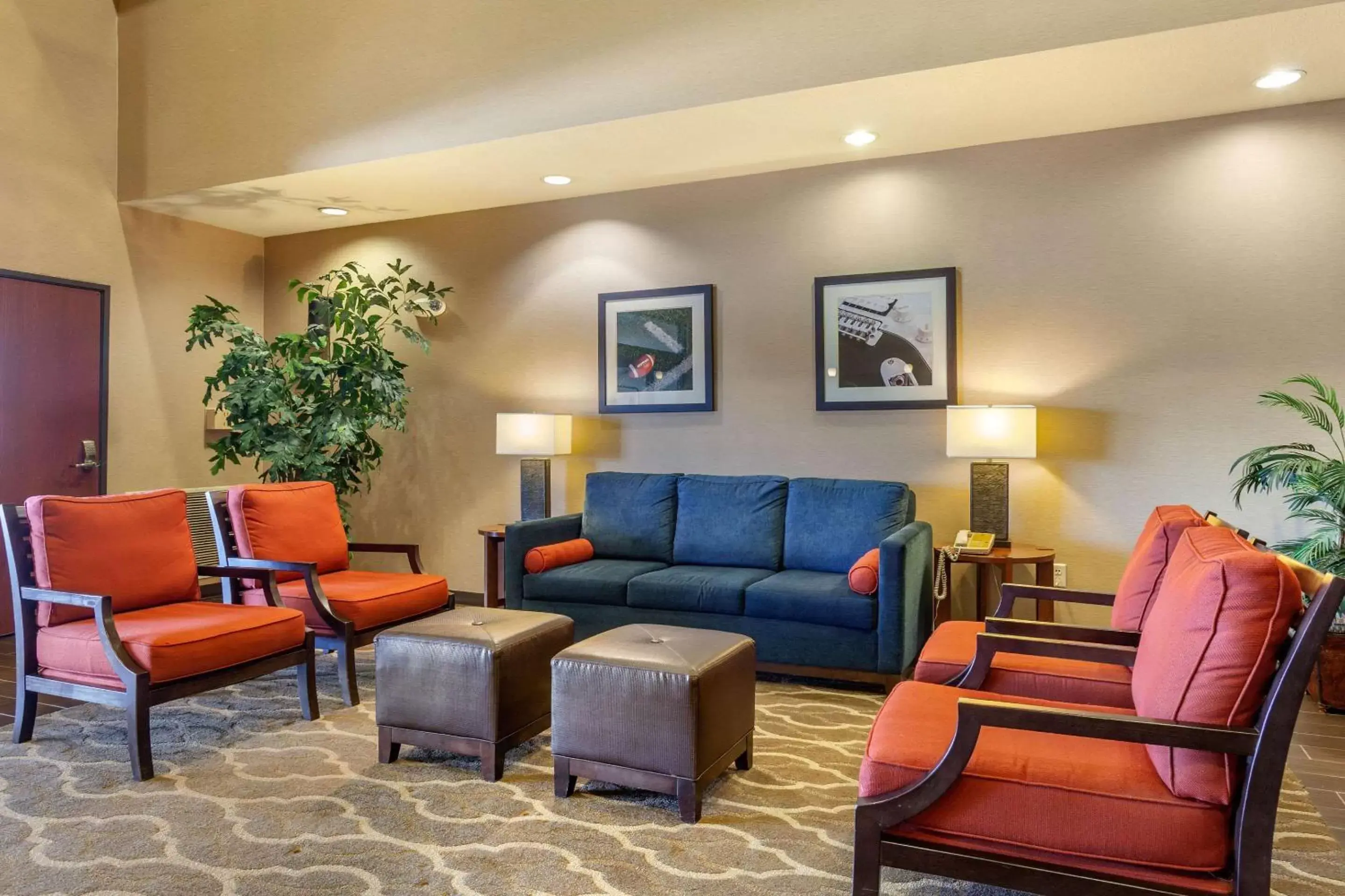 Lobby or reception, Seating Area in Comfort Suites Glendale - State Farm Stadium Area