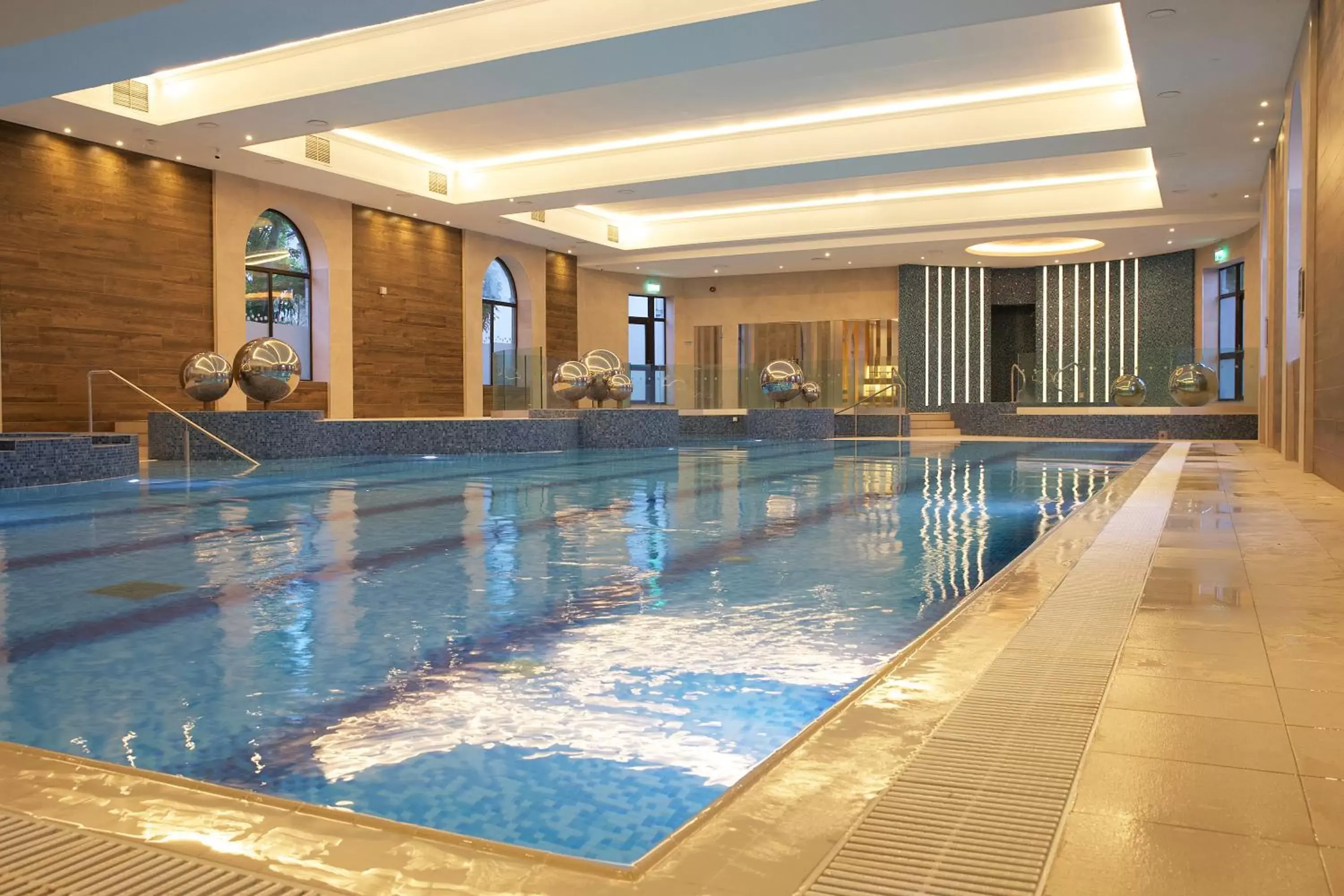 Swimming pool in Westport Plaza Hotel, Spa & Leisure