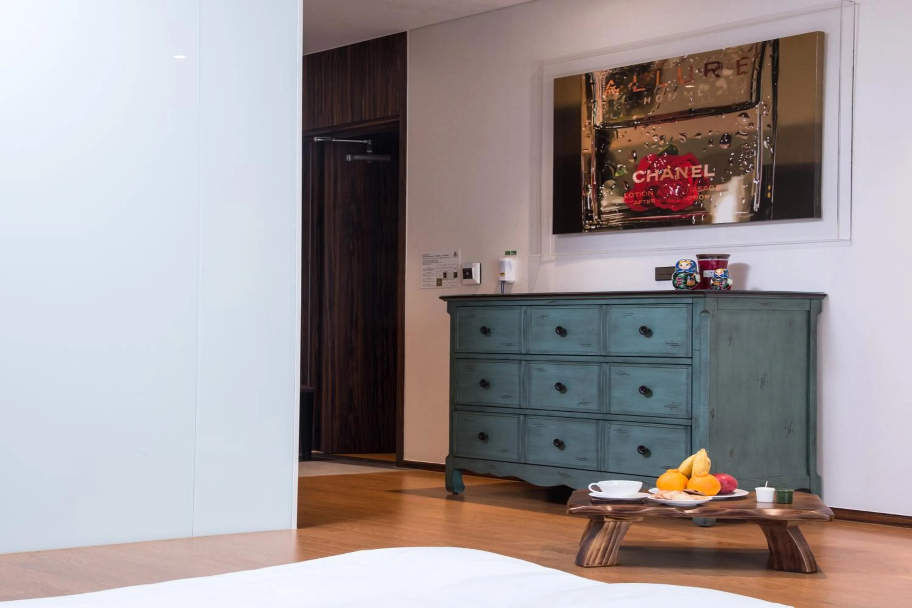 Decorative detail in Hotel Leo