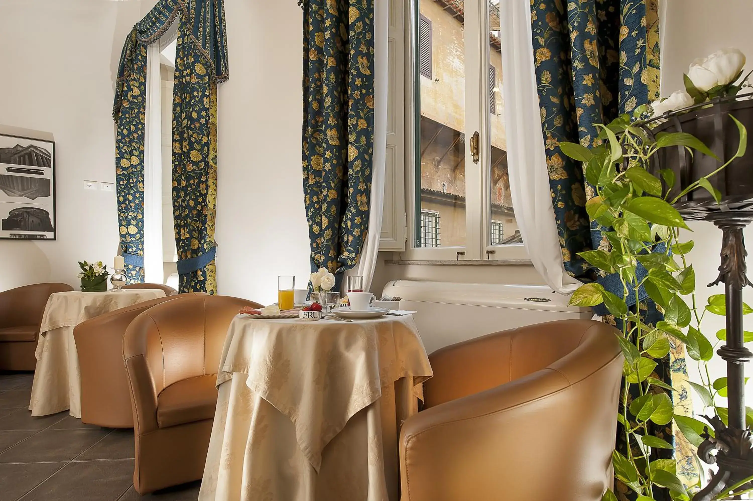 Decorative detail, Restaurant/Places to Eat in Dimora Degli Dei