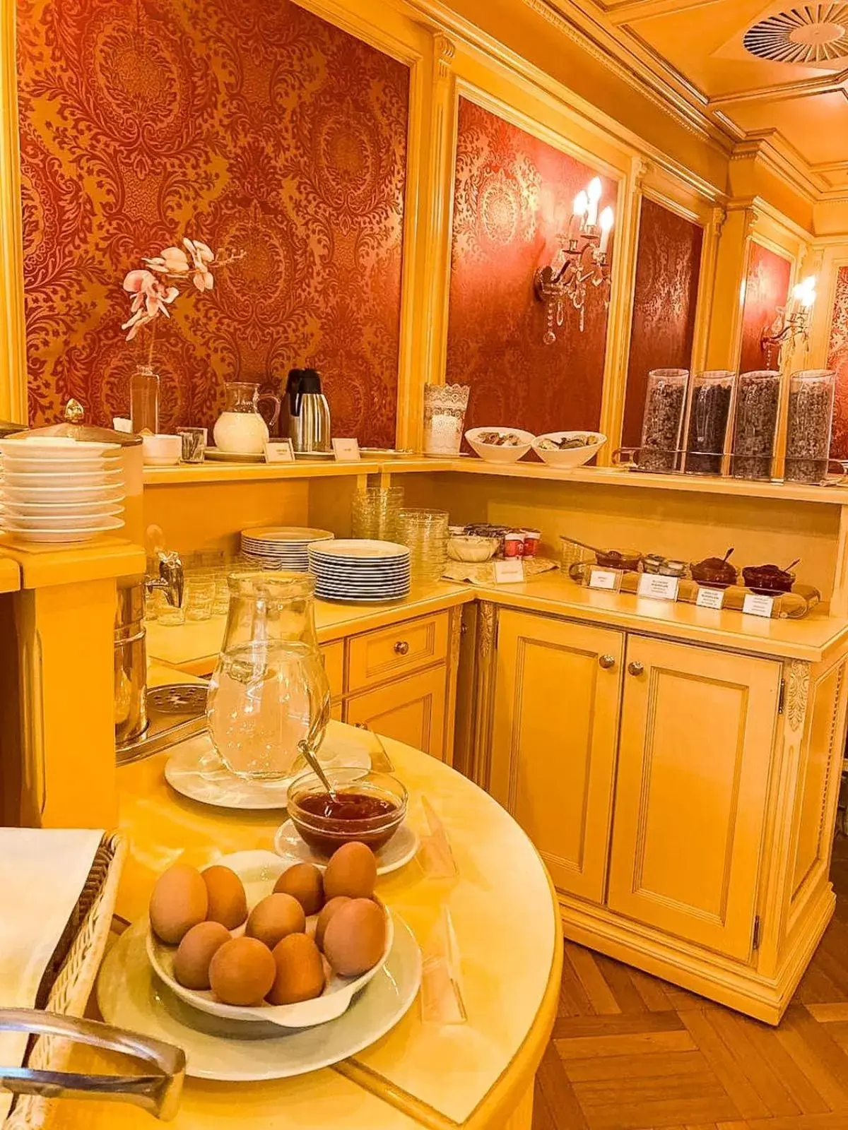 Breakfast, Food in Luxury Family Hotel Royal Palace