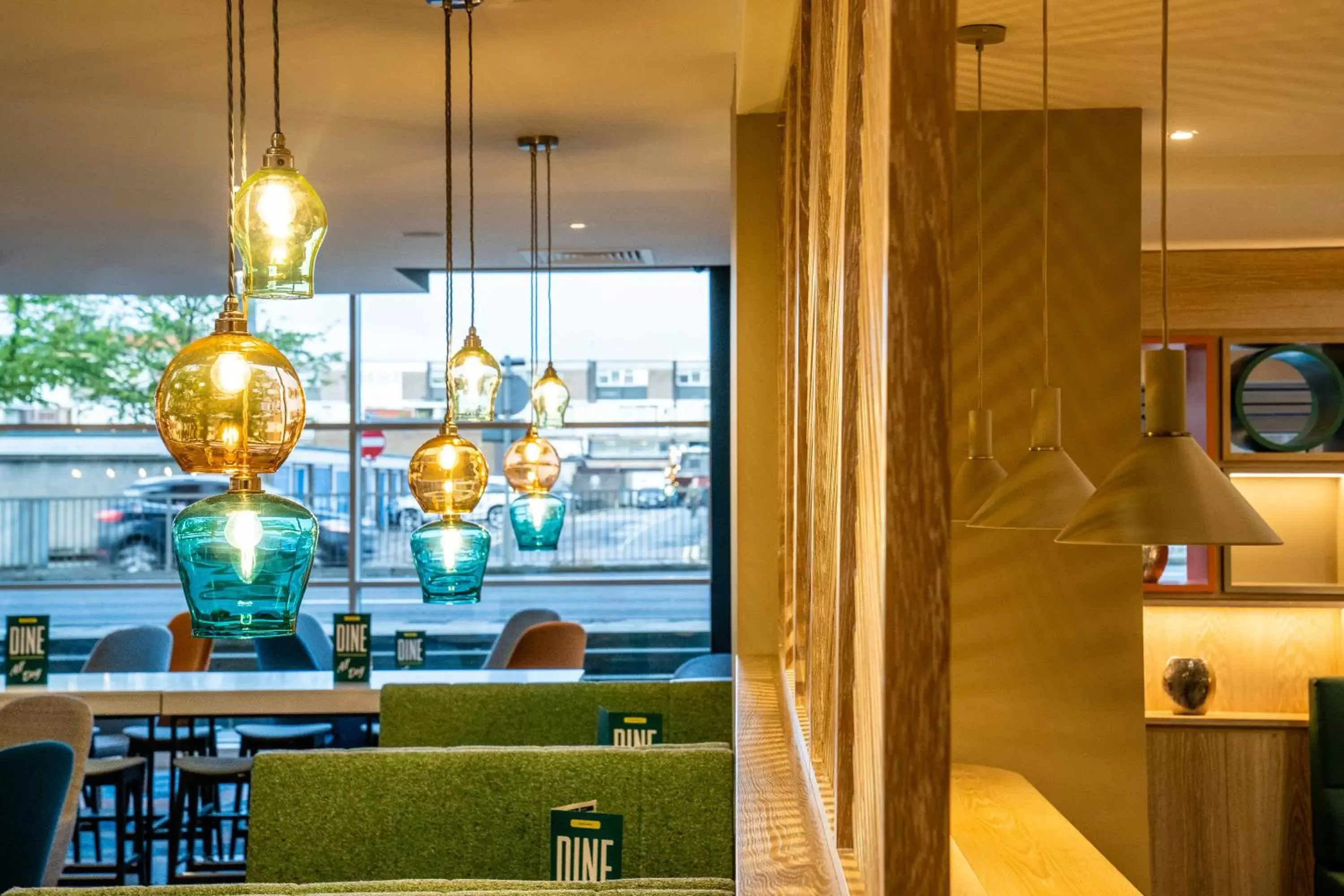 Dining area in Holiday Inn Stevenage, an IHG Hotel