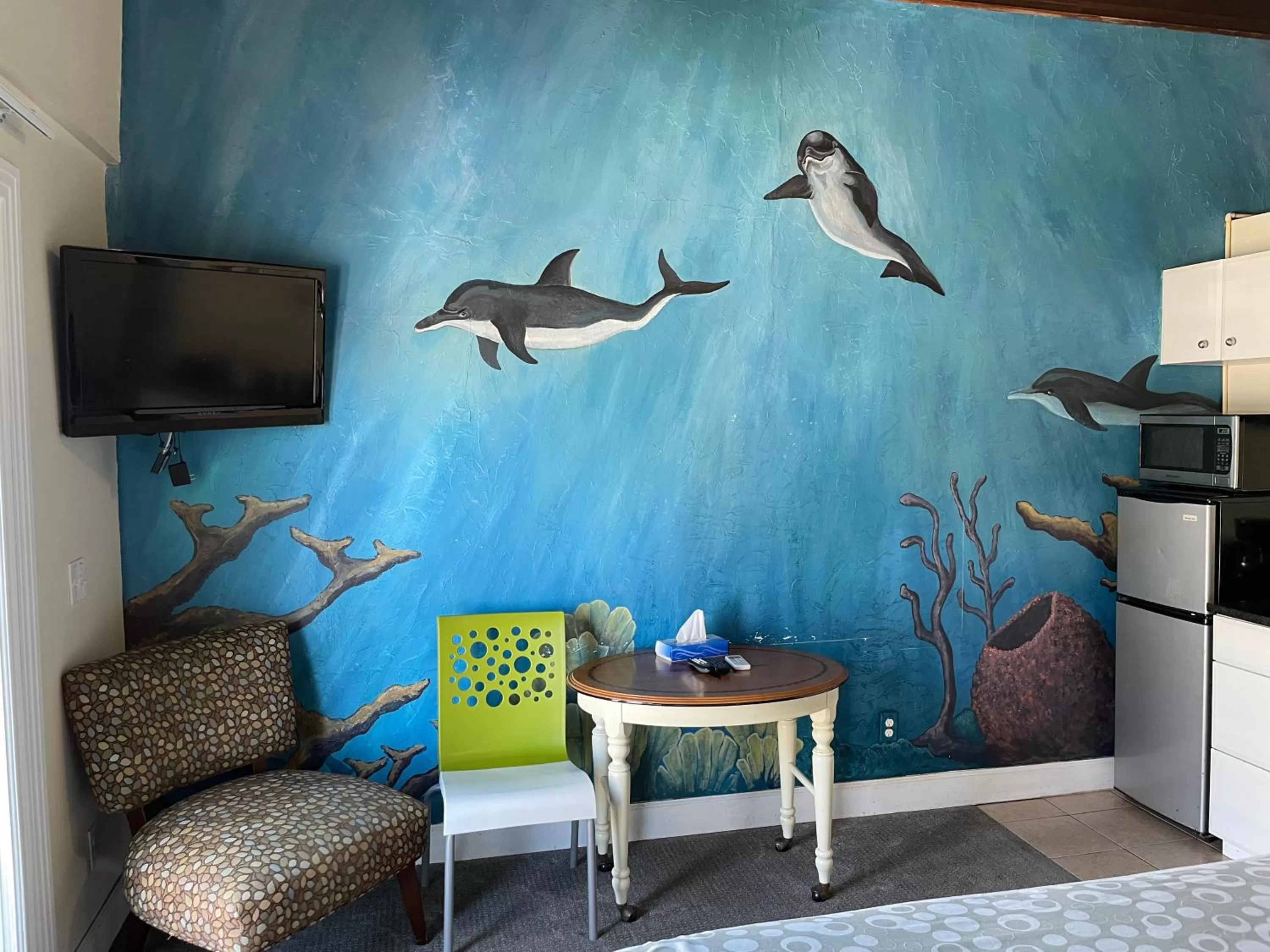 TV and multimedia in Magic Beach Motel - Vilano Beach, Saint Augustine