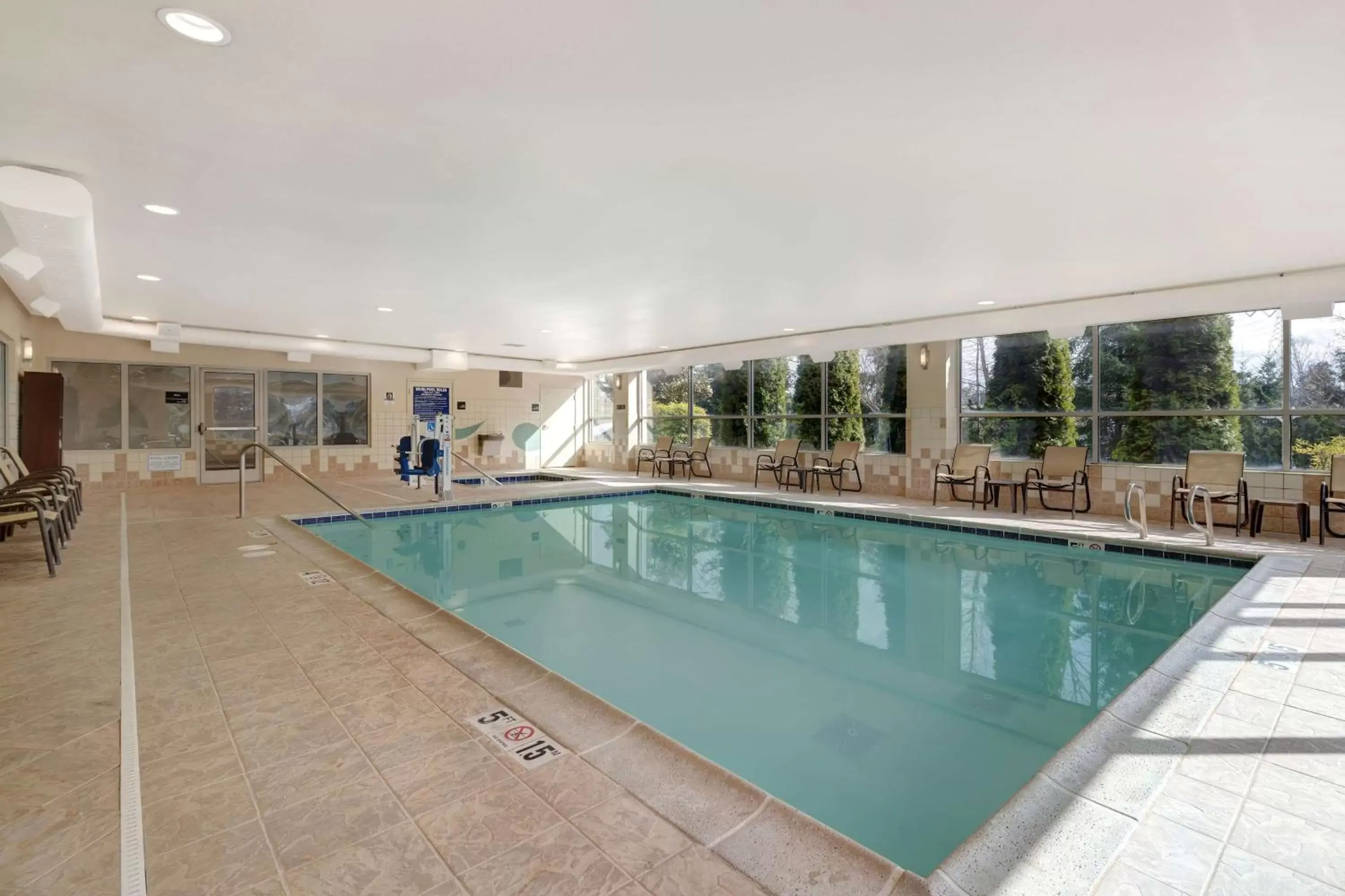 Pool view, Swimming Pool in Hampton Inn & Suites Seattle/Federal Way