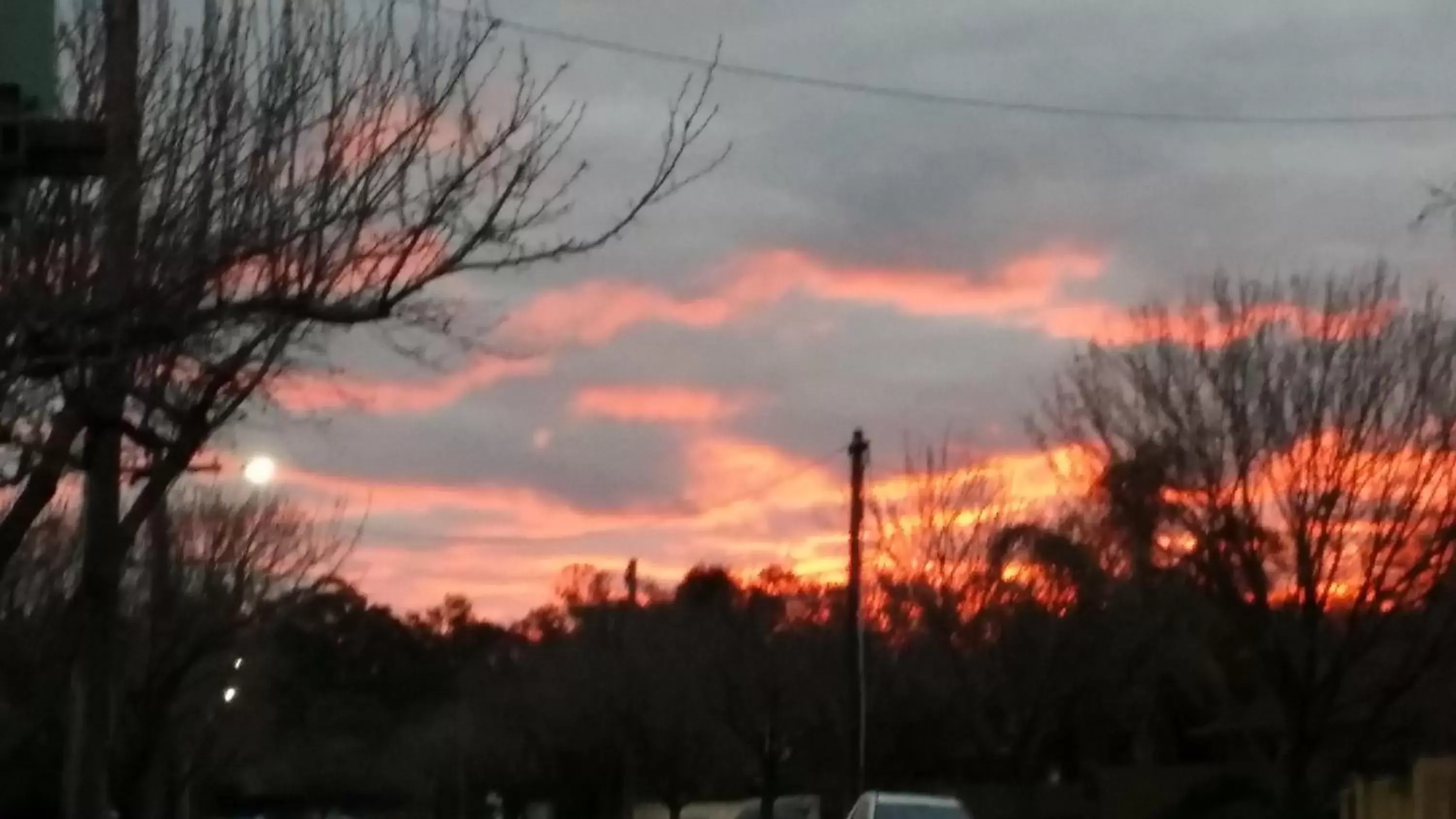 Natural landscape, Sunrise/Sunset in Tudor House Motel