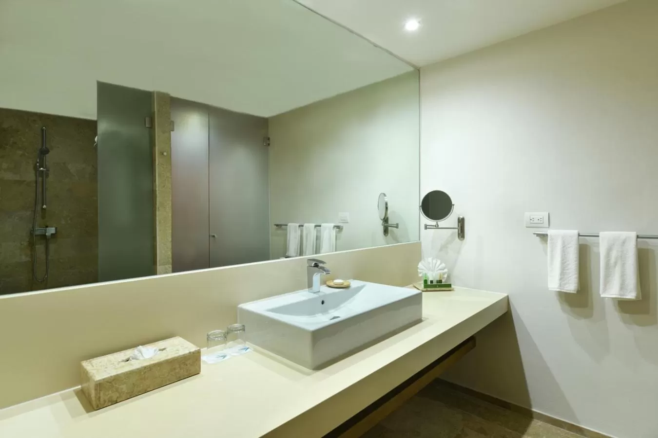 Bathroom in Privilege Aluxes Adults Only