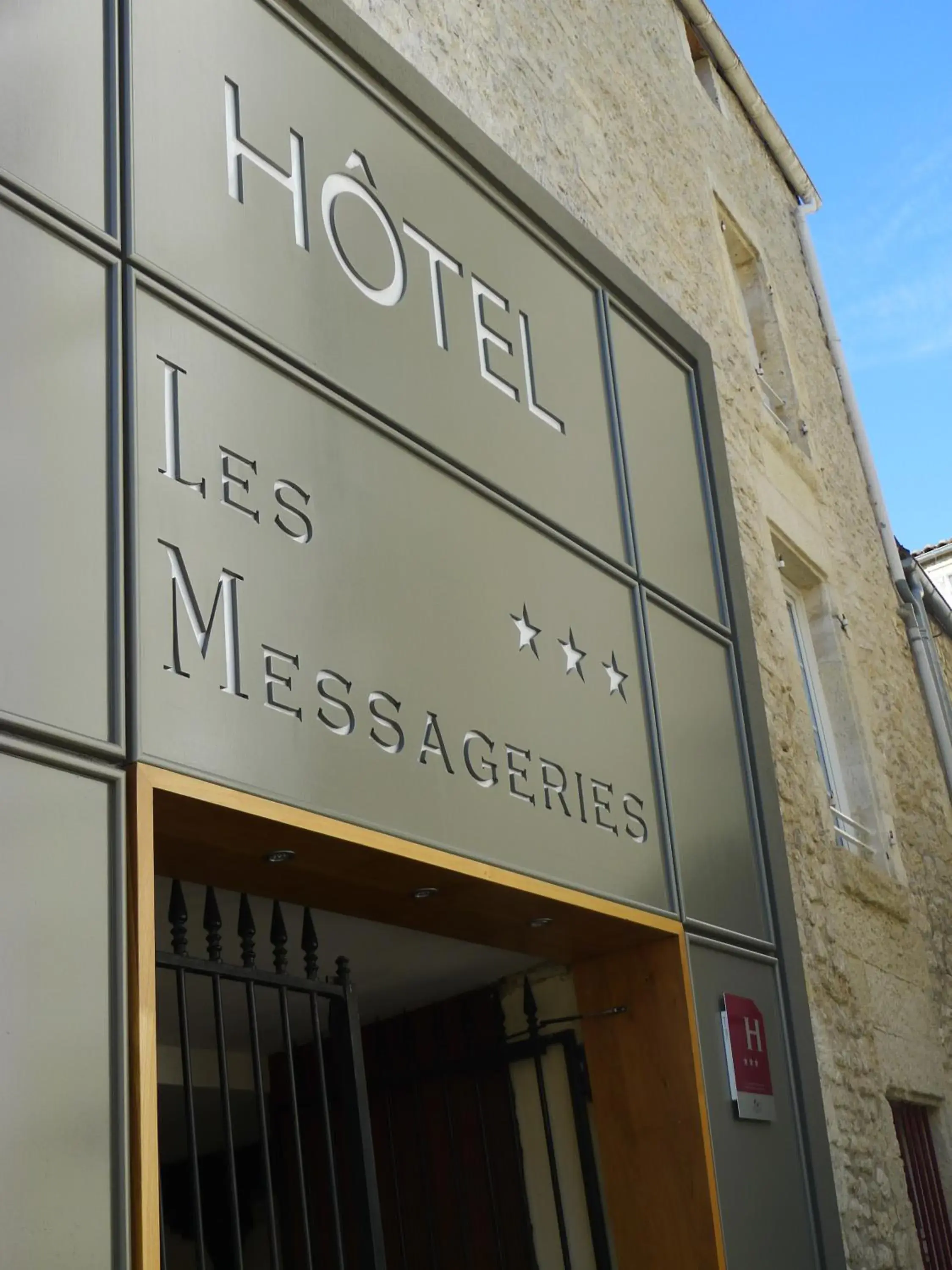 Facade/entrance, Property Building in Cit'Hotel des Messageries