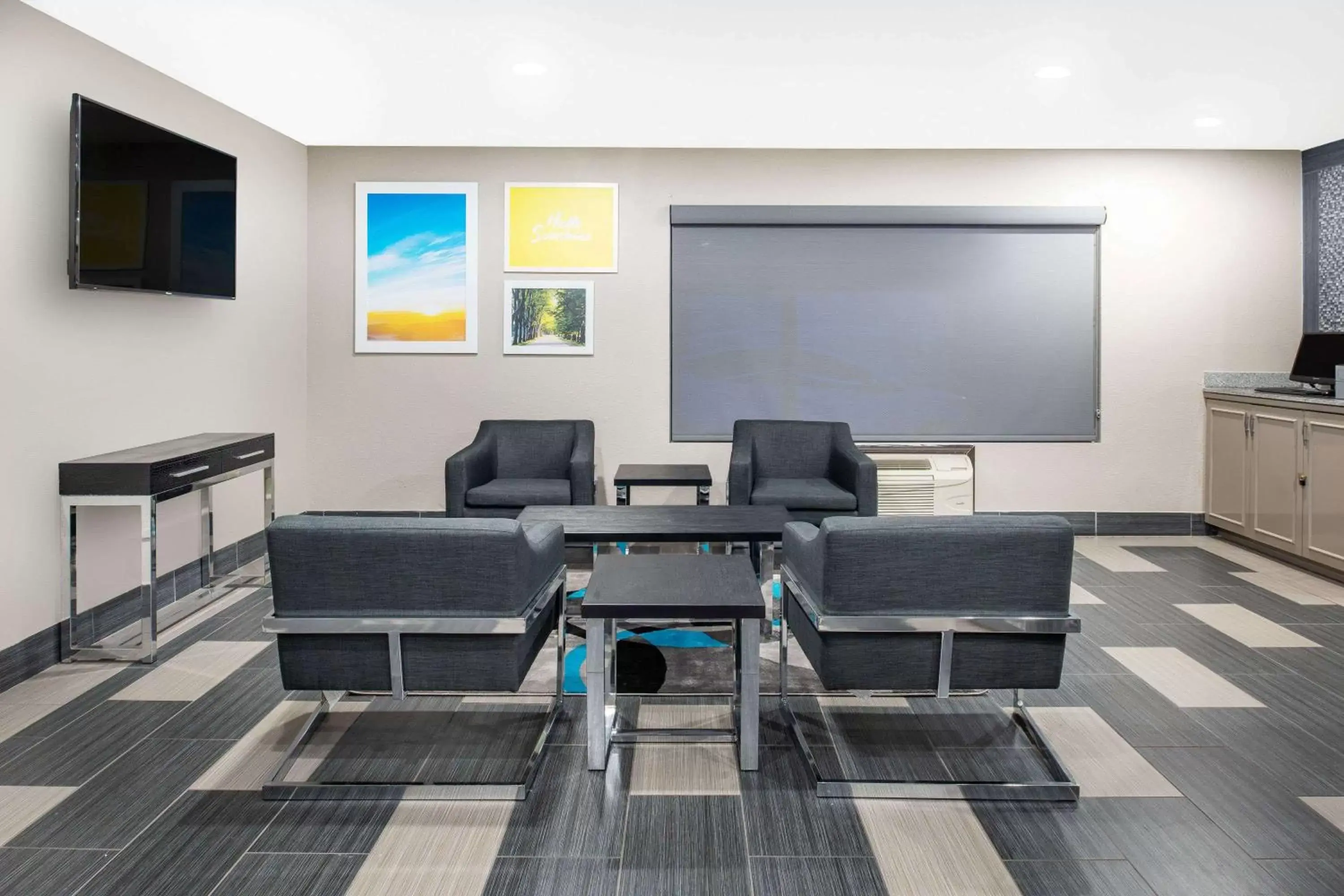 Lobby or reception in Days Inn by Wyndham Carthage Lobby or reception in Days Inn by Wyndham Carthage