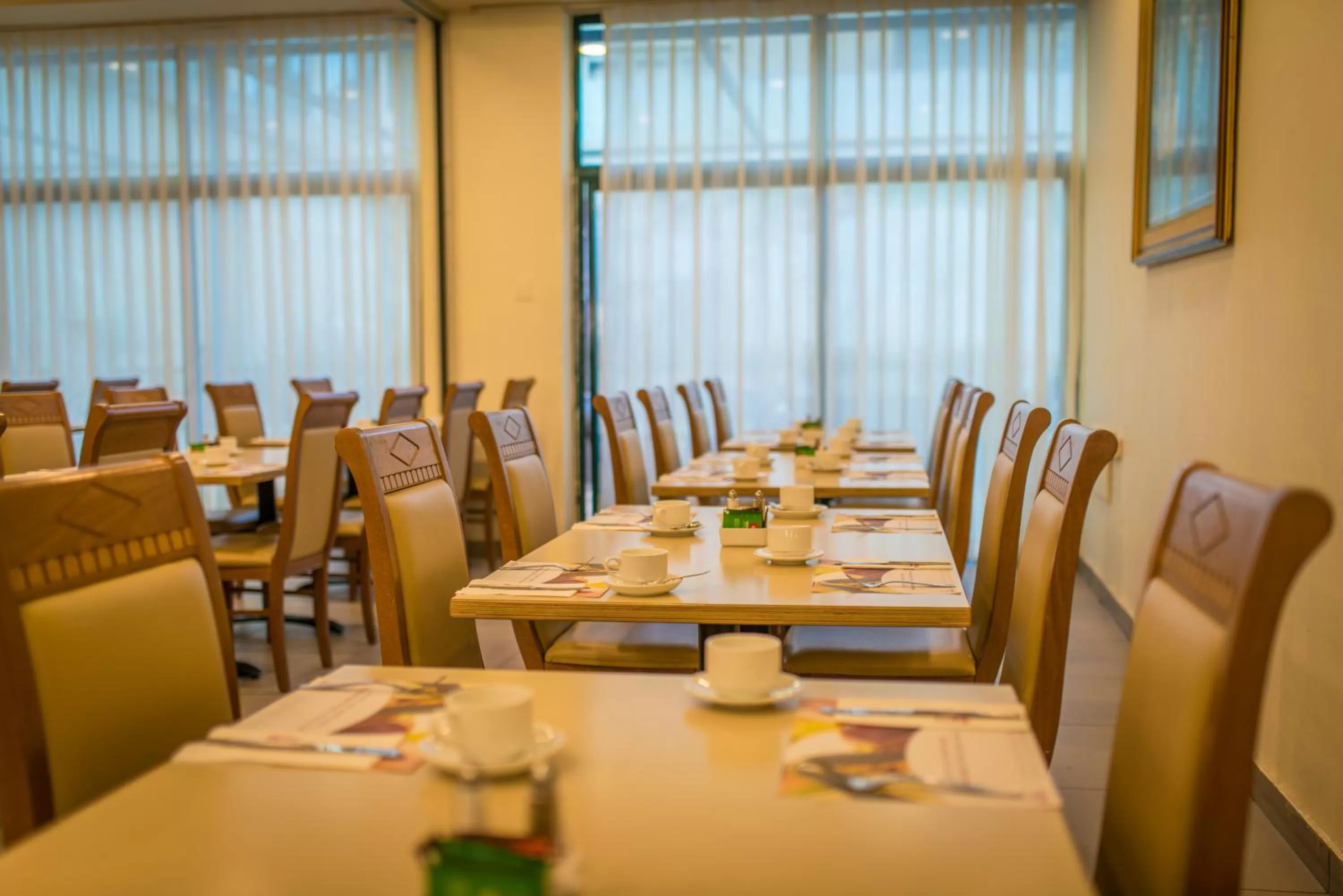 Restaurant/places to eat in Shalom Jerusalem Hotel