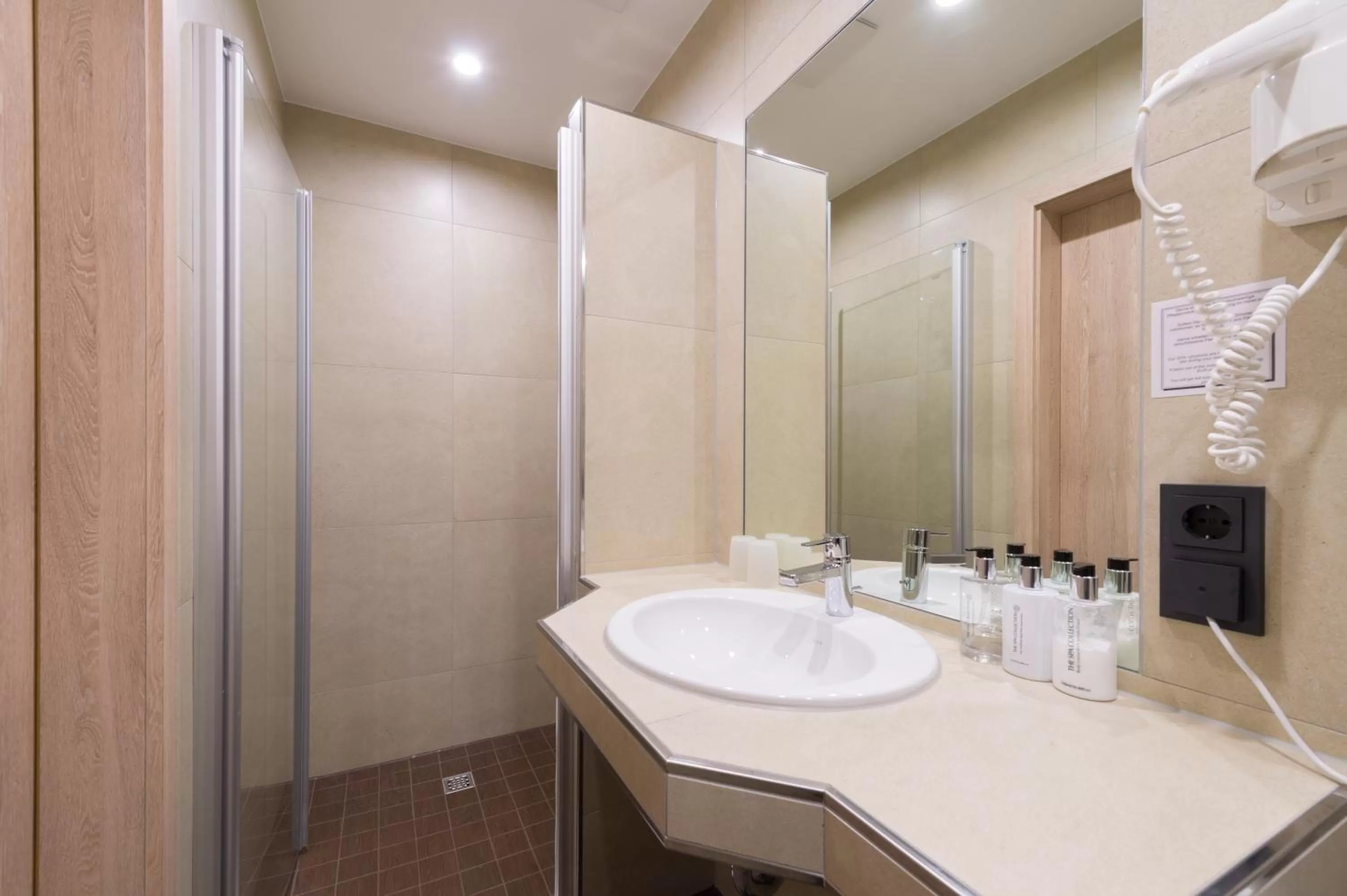 Bathroom in Hotel SCHNEIDER