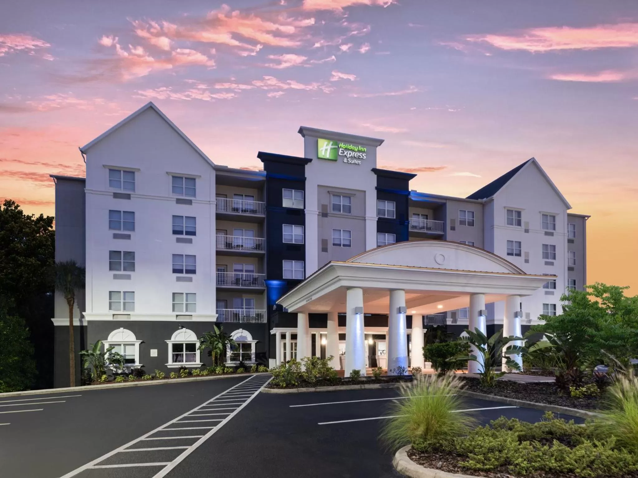 Property building in Holiday Inn Express & Suites Lakeland North I-4 by IHG