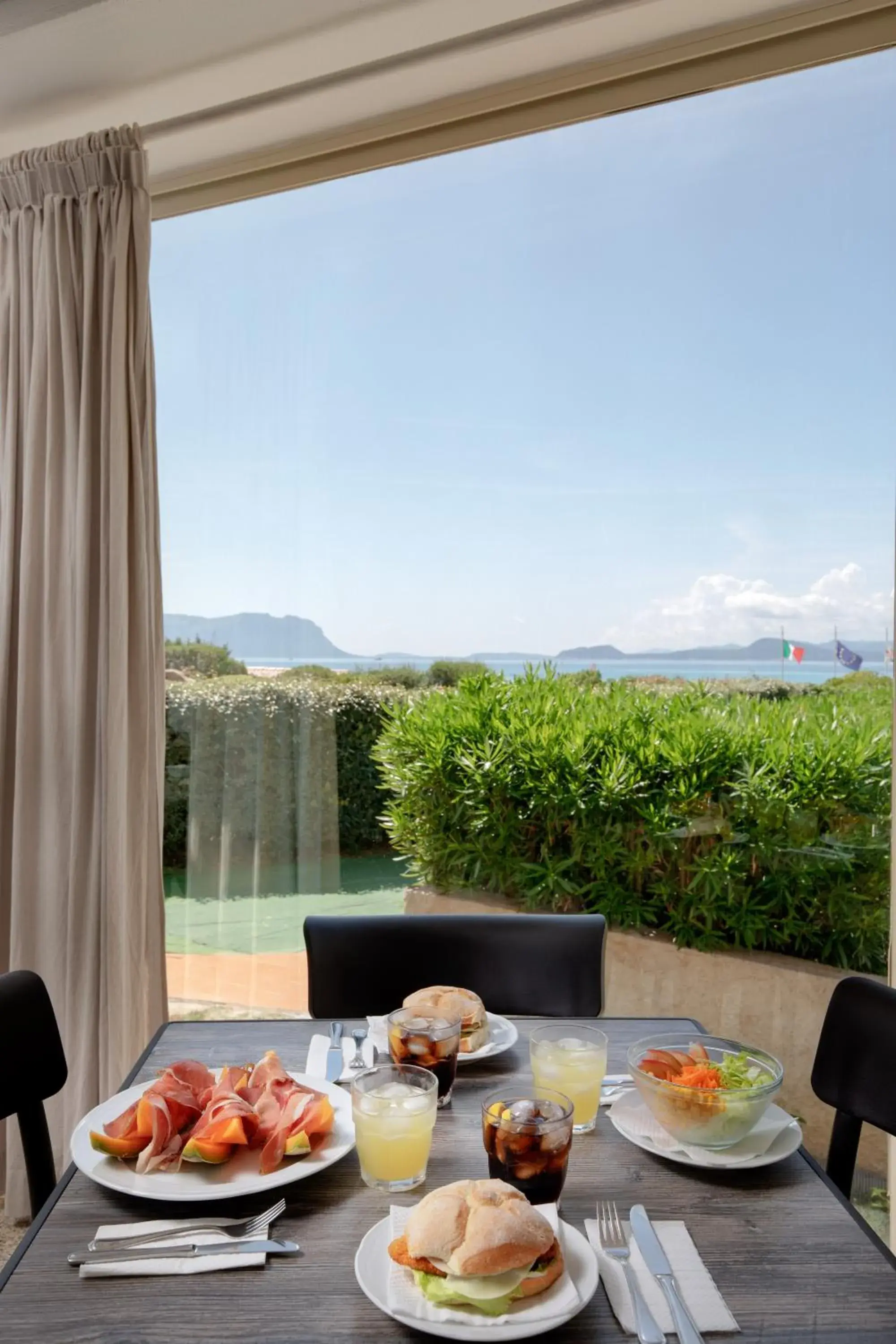 Food and drinks in Hotel Castello Food and drinks in Hotel Castello