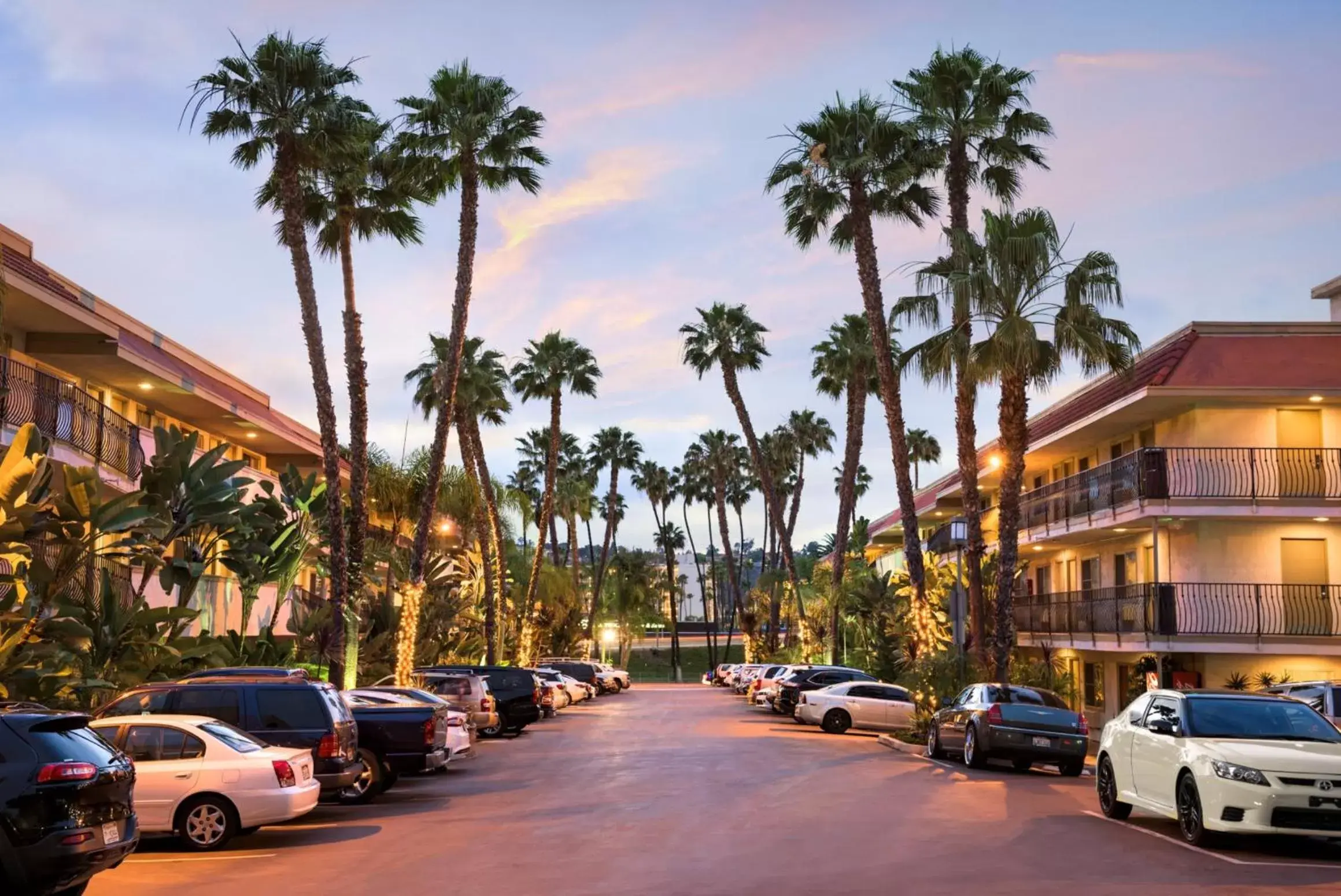 Property building in Days Inn by Wyndham San Diego Hotel Circle Property building in Days Inn by Wyndham San Diego Hotel Circle