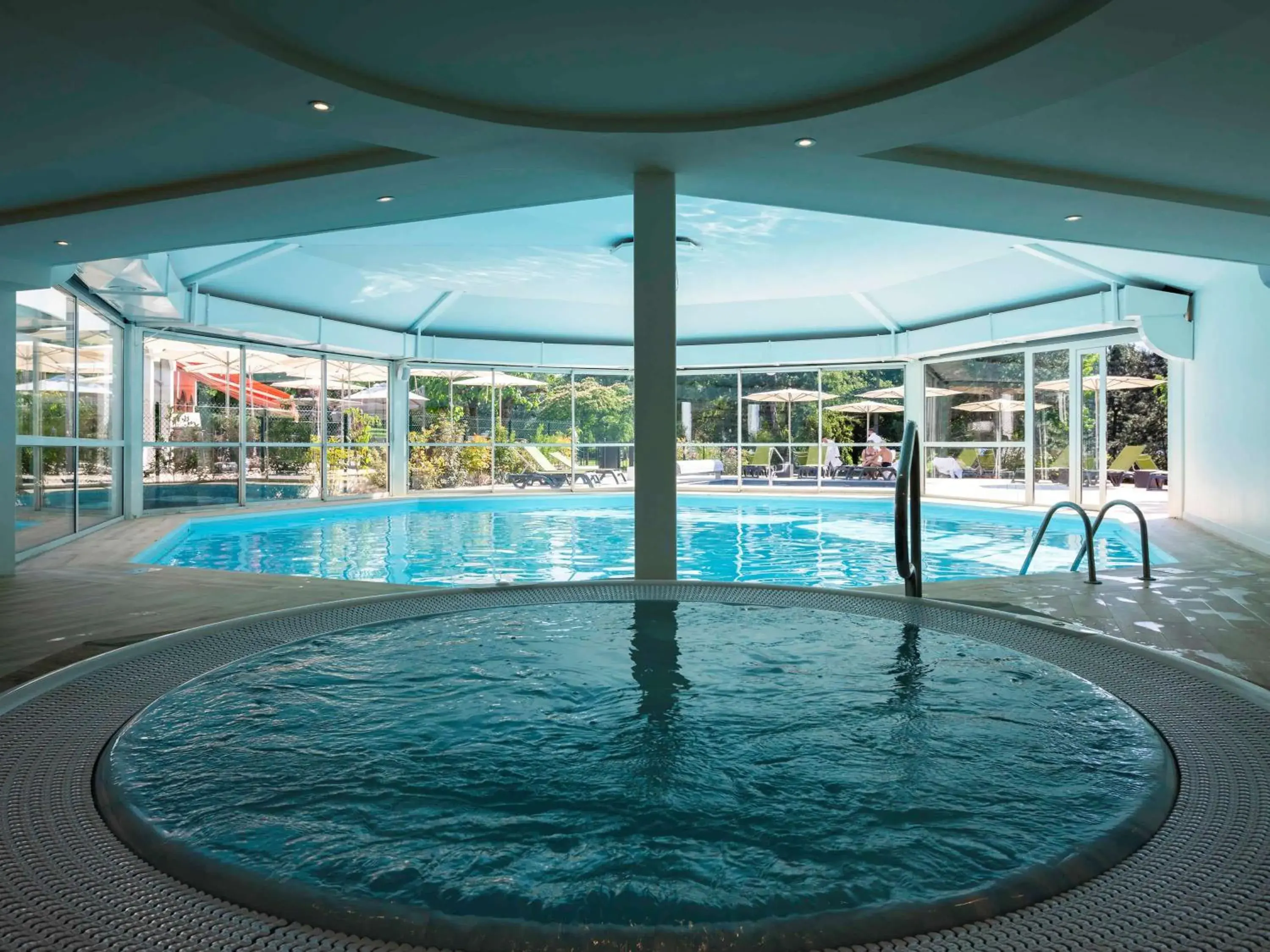 Activities, Swimming Pool in ibis Styles Aix les Bains