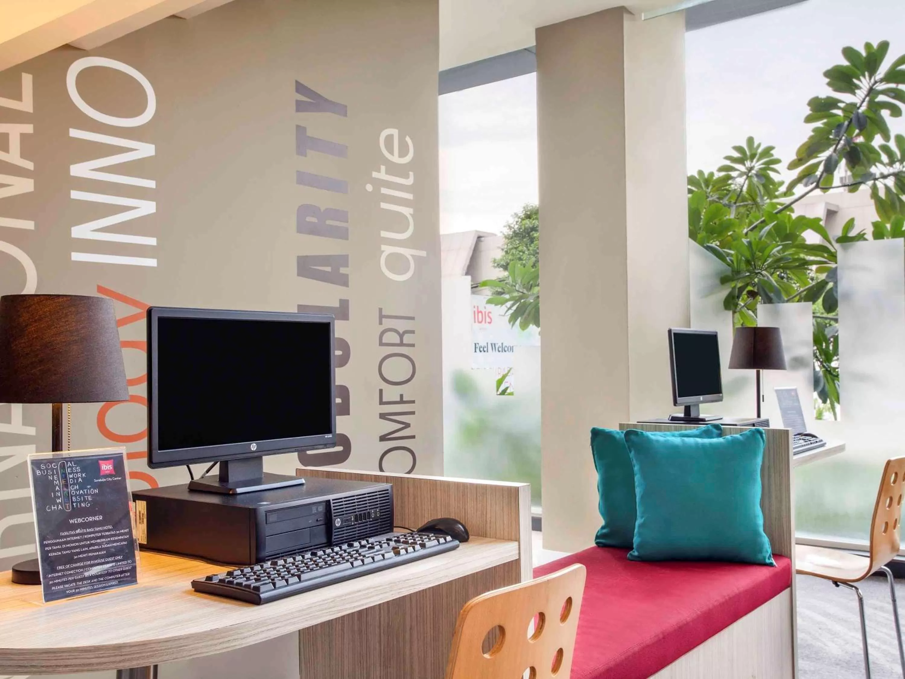 Photo of the whole room in Ibis Surabaya City Center