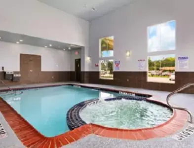 Swimming Pool in Super 8 by Wyndham Nacogdoches