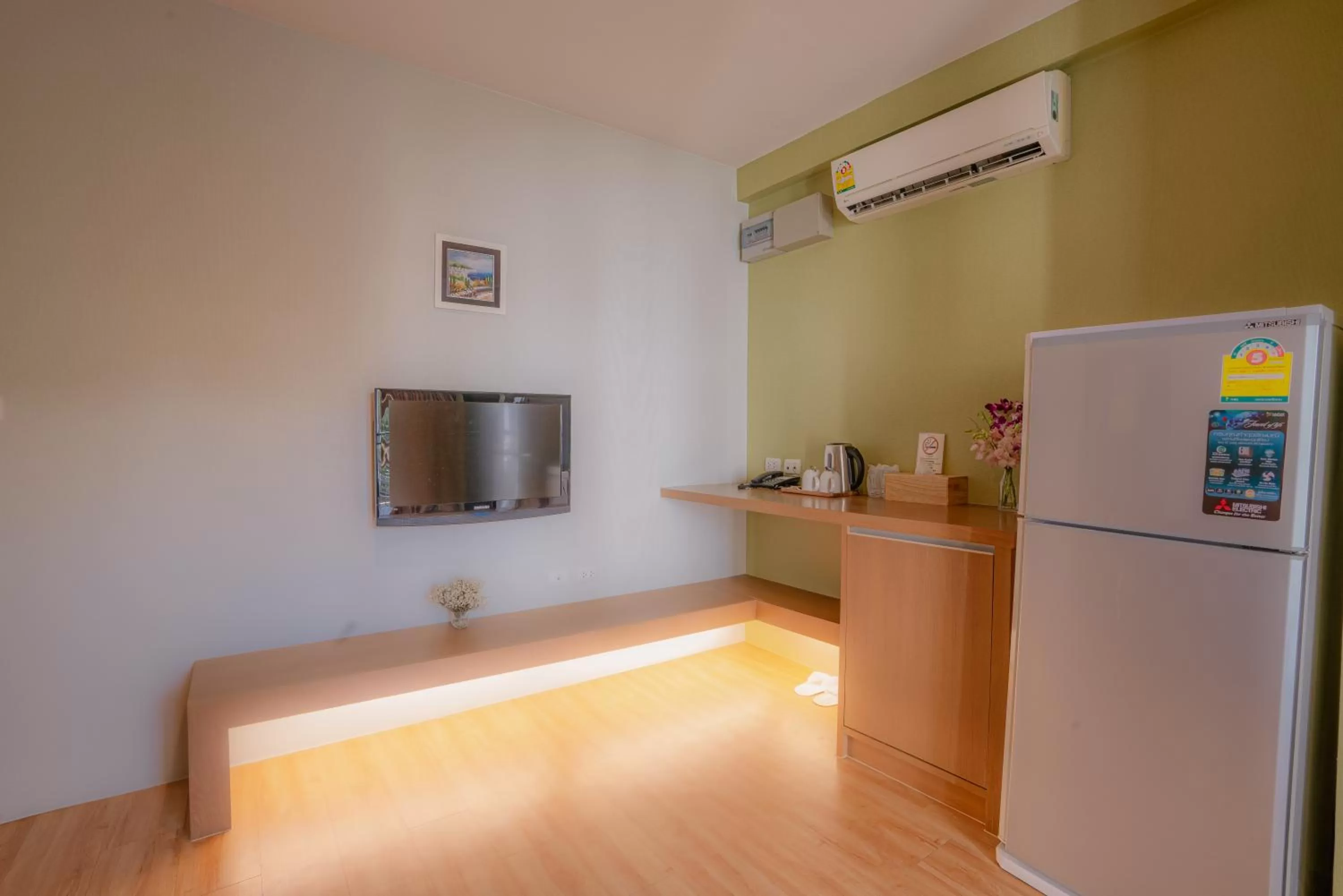 TV and multimedia in Peace Land Khaosan