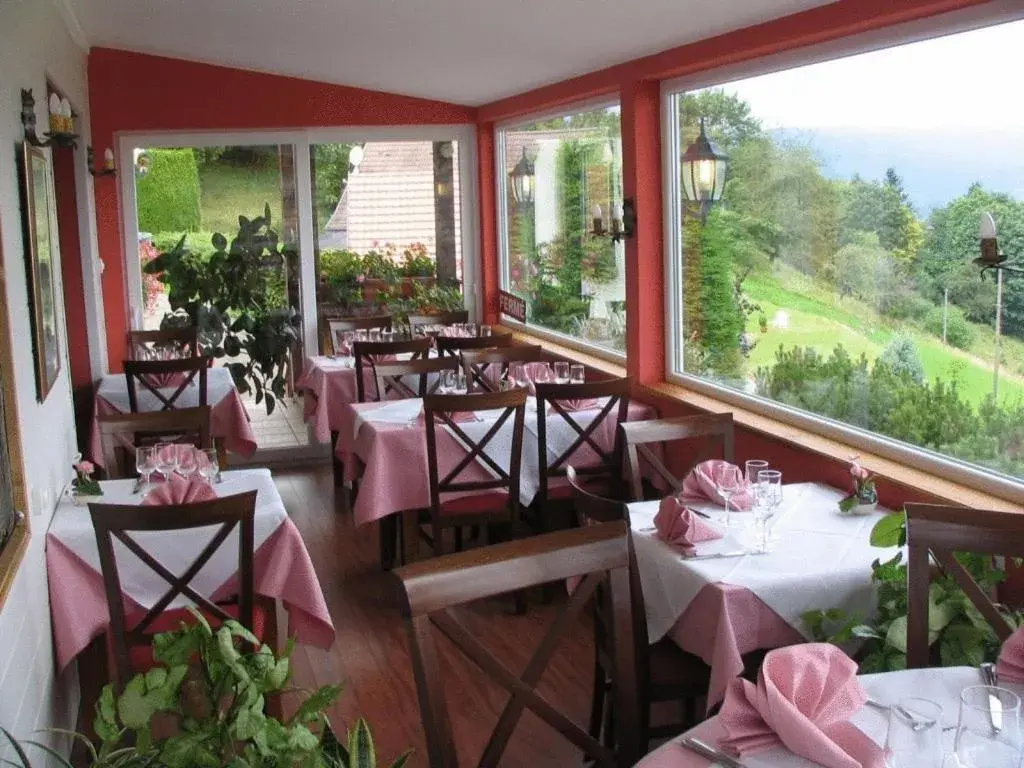 Restaurant/Places to Eat in Auberge Obersolberg