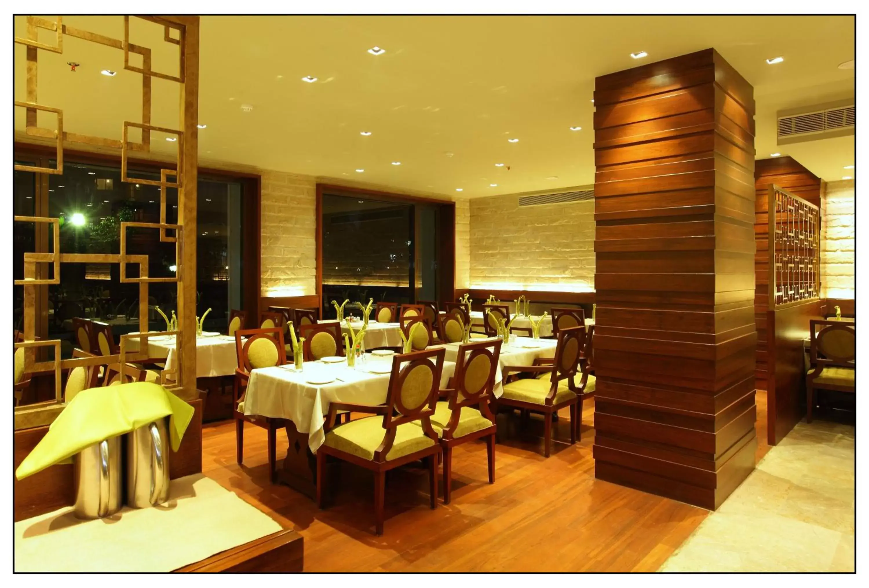 Restaurant/places to eat in Sun-n-Sand Shirdi Restaurant/places to eat in Sun-n-Sand Shirdi