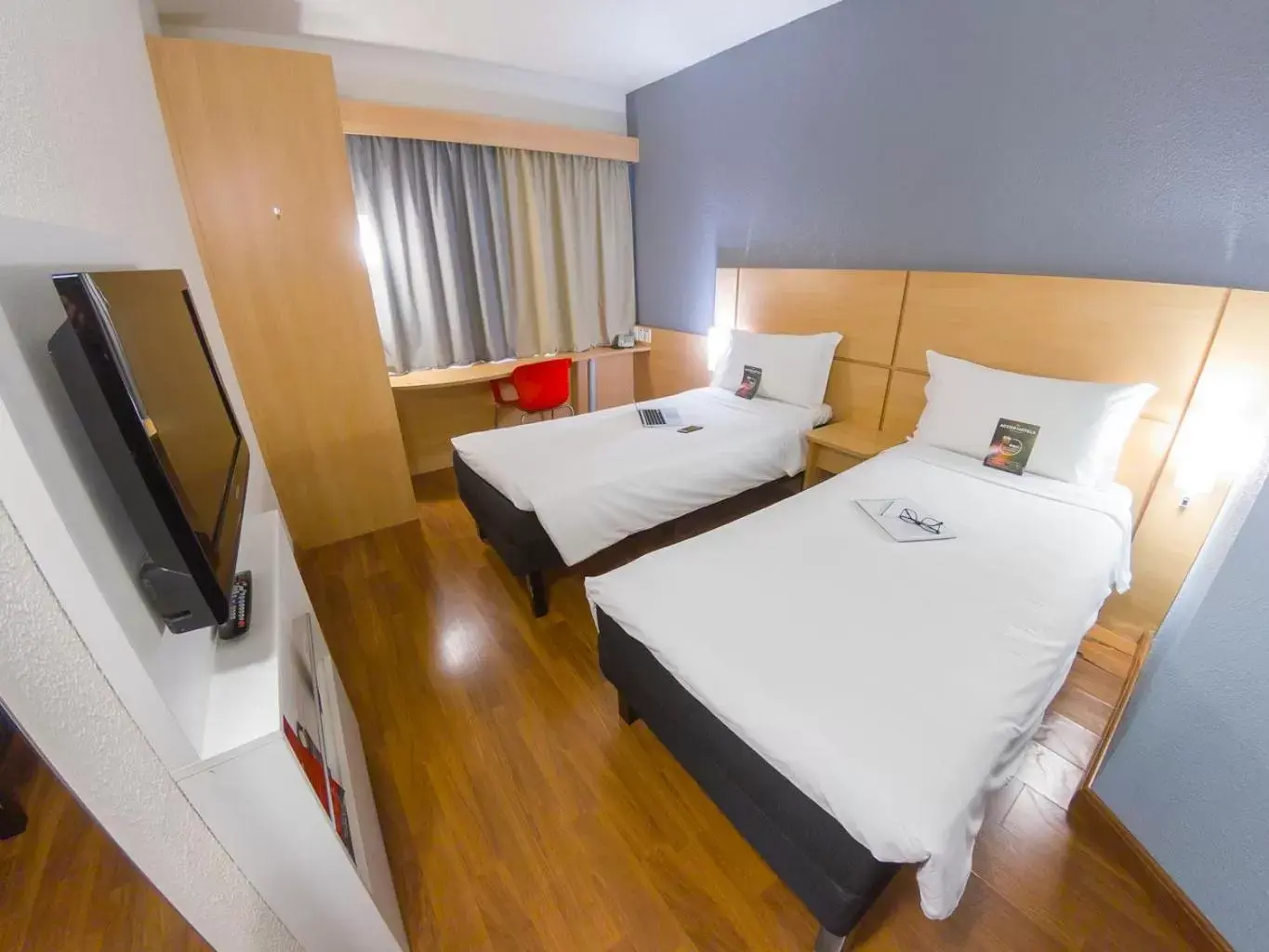 Bed in ibis Joinville