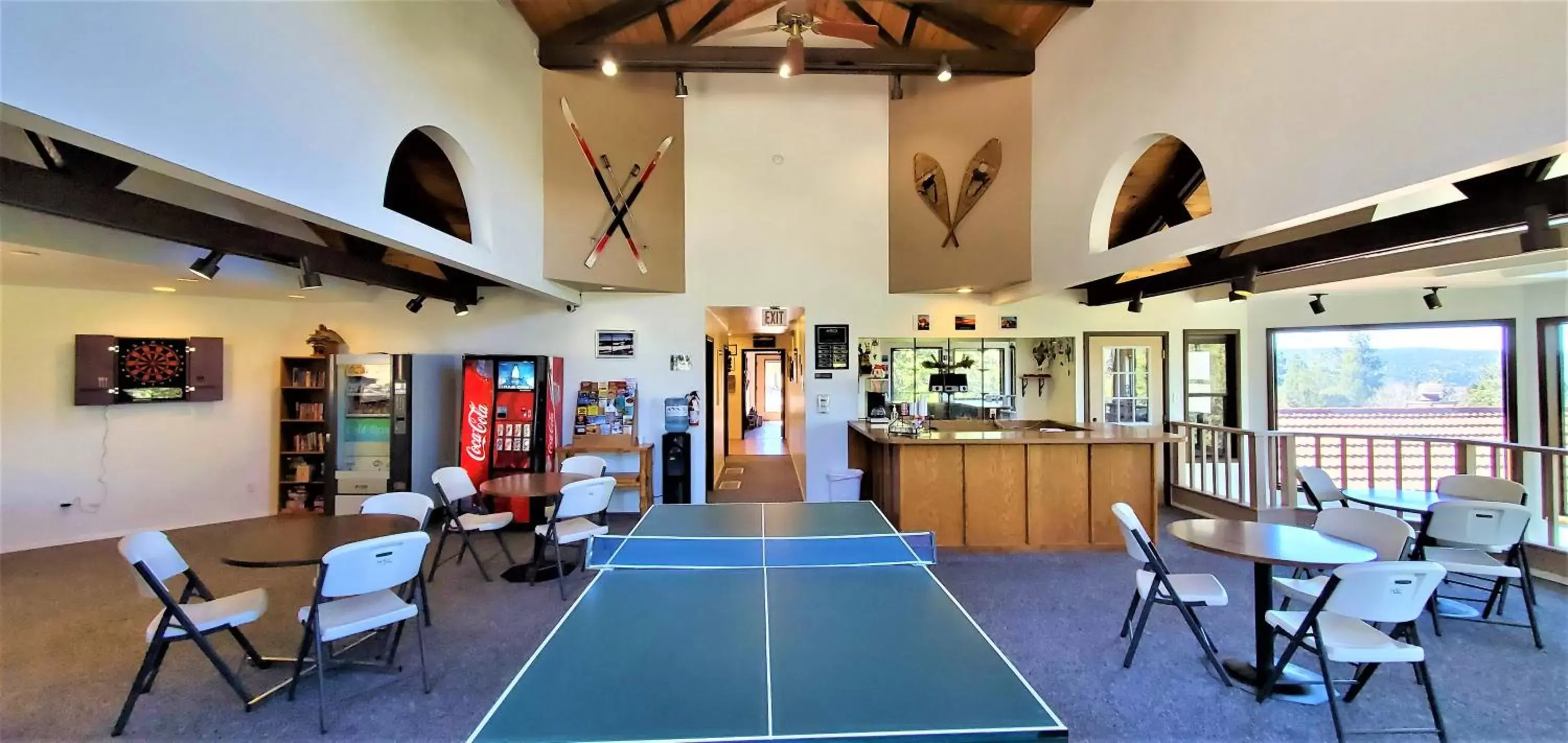 Game Room, Restaurant/Places to Eat in High Sierra Condominiums