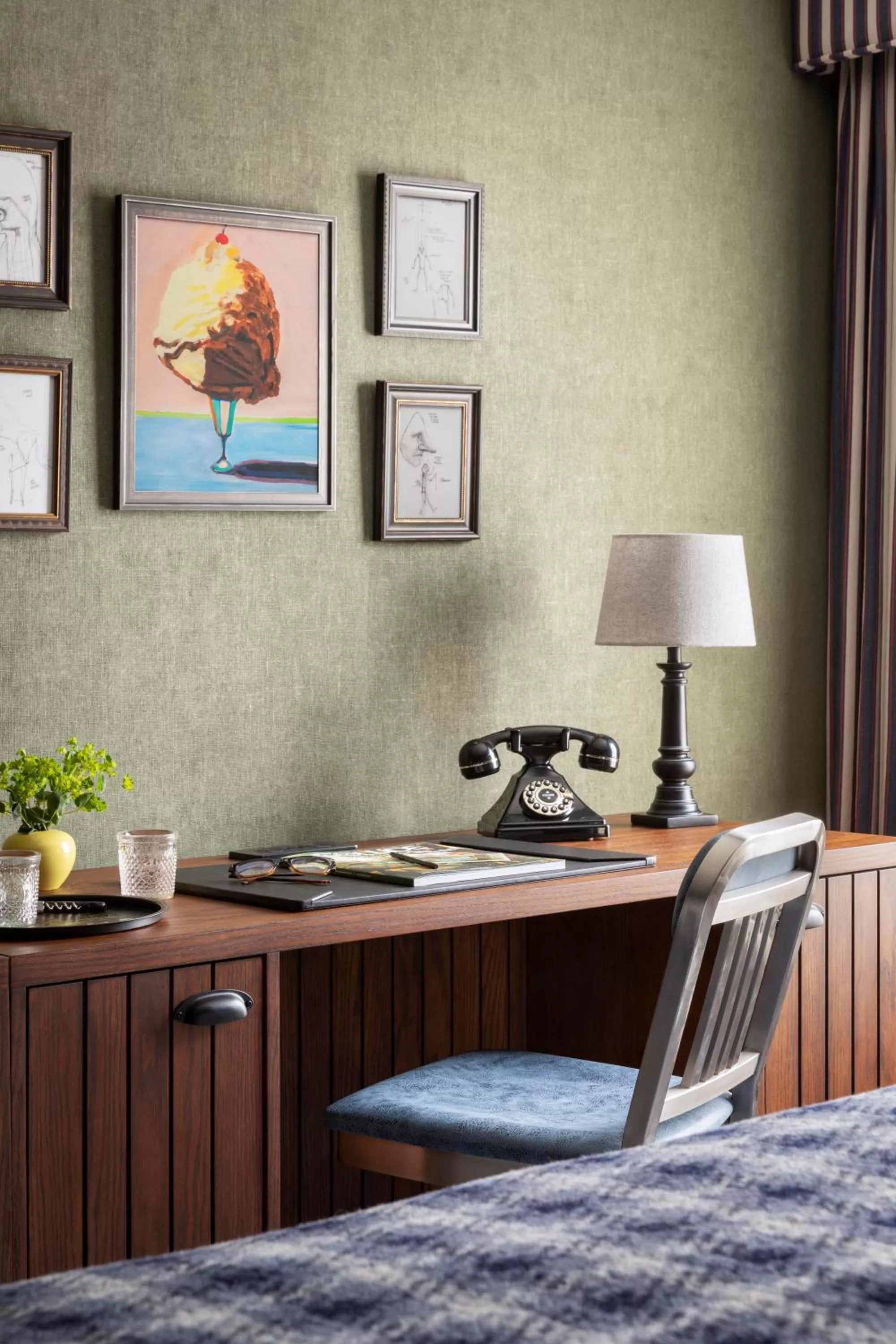 Living room in Graduate by Hilton Storrs