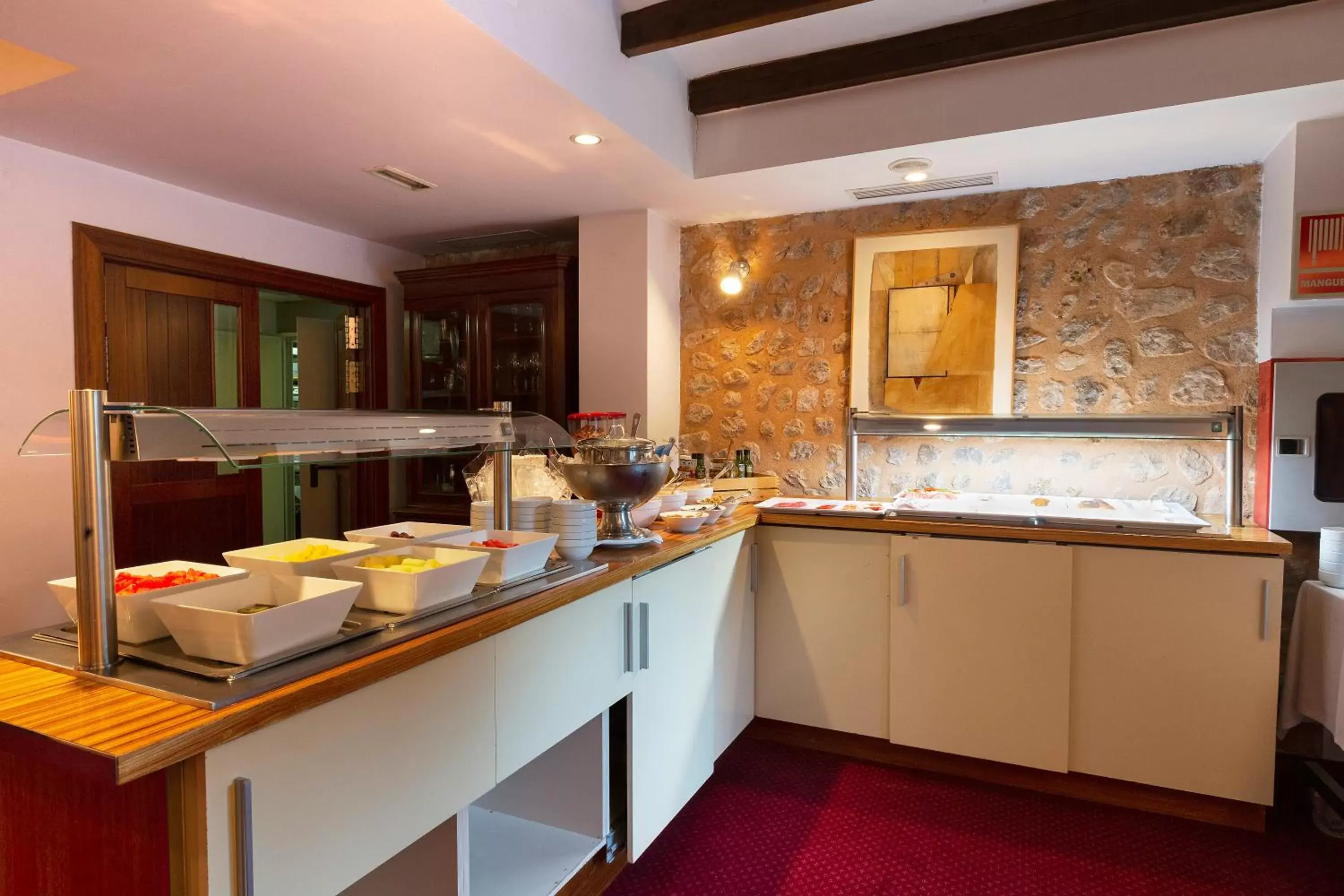 Breakfast, Kitchen/Kitchenette in Gran Hotel Soller