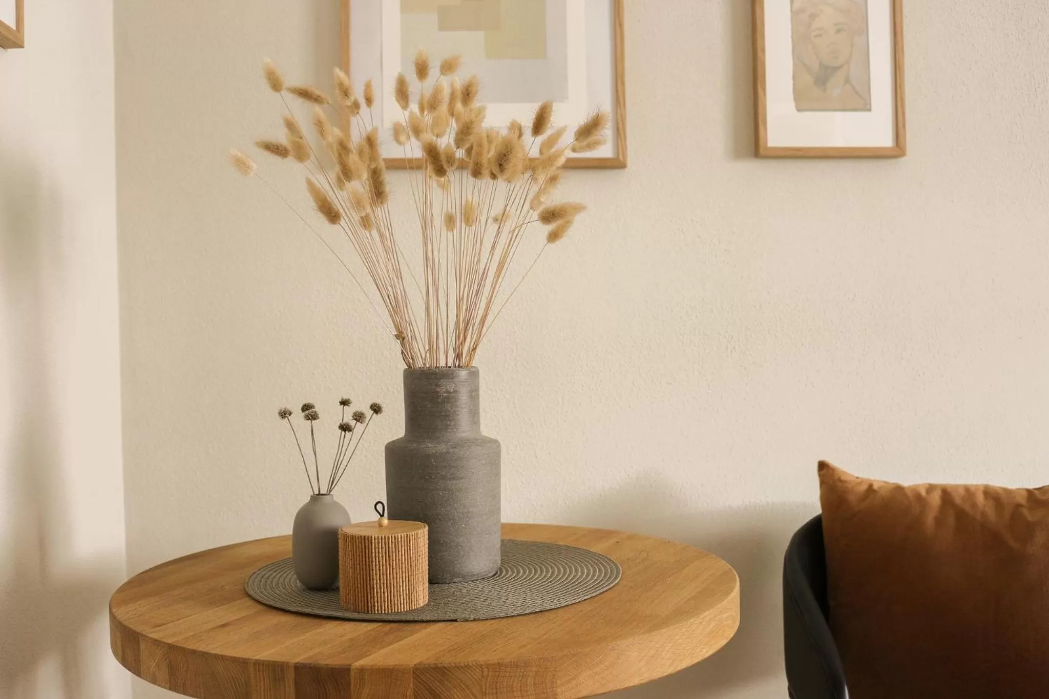 Decorative detail in Das Kornburg-Quartier