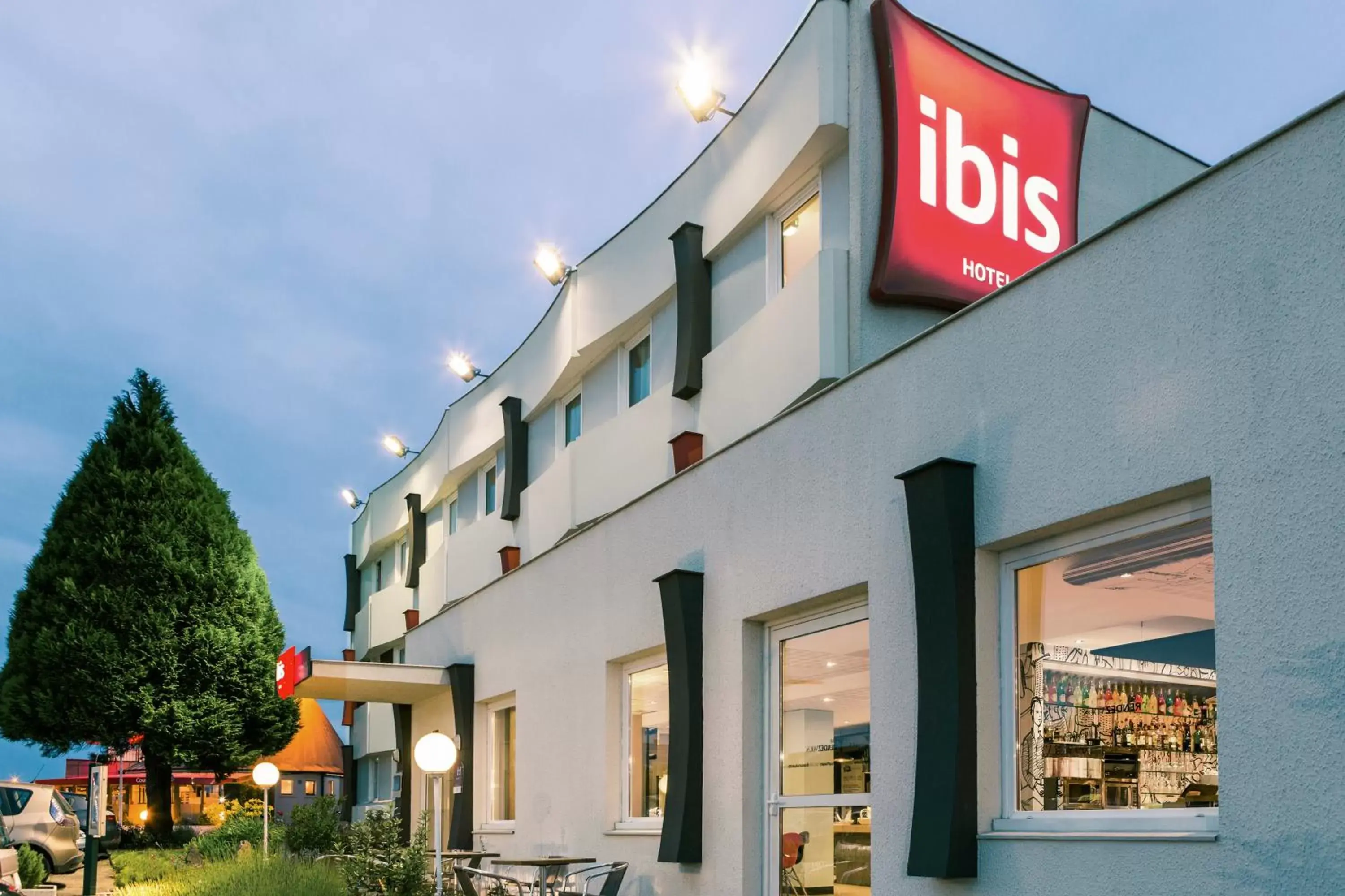 Facade/entrance, Property Building in ibis Limoges Nord