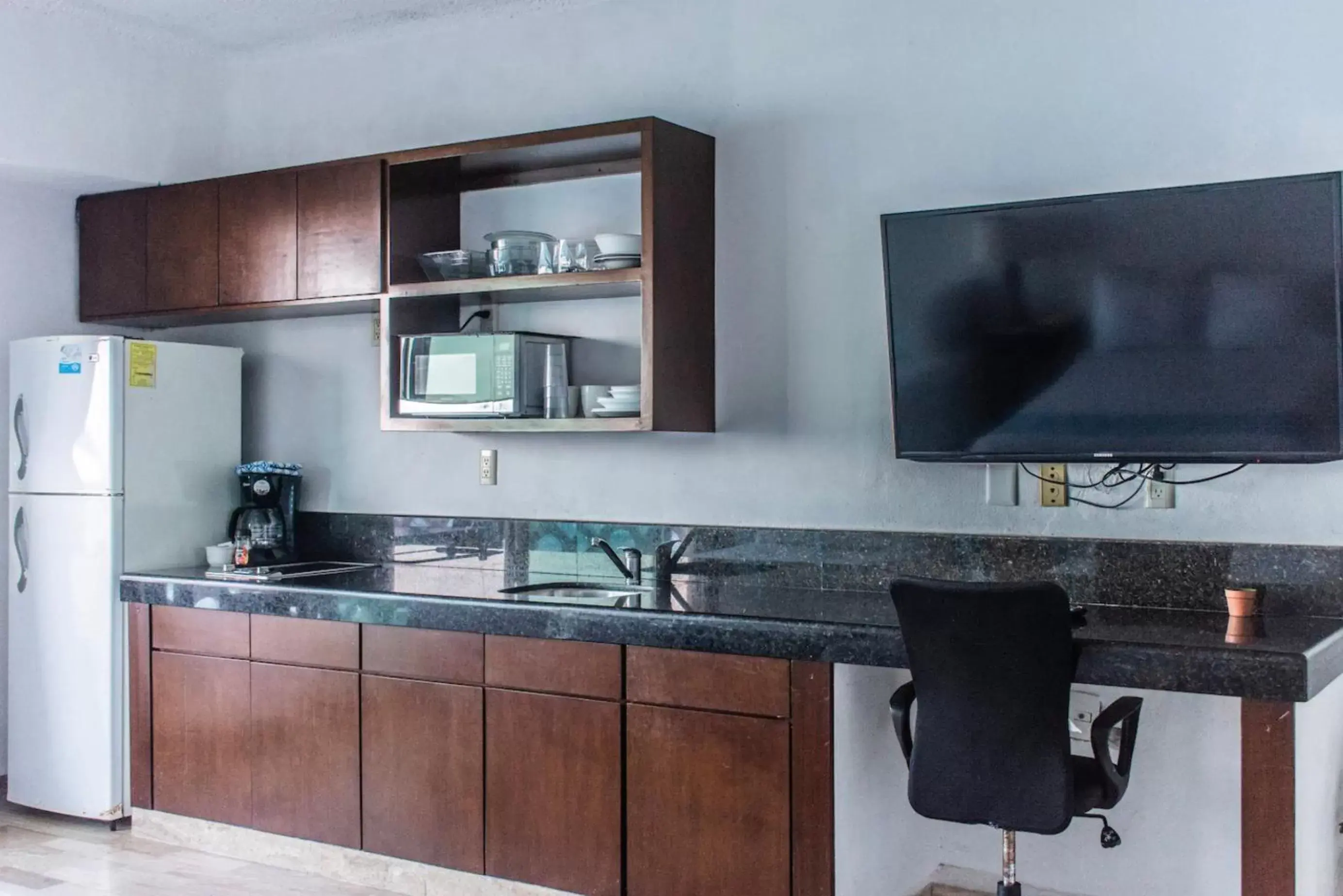 Kitchen/Kitchenette in Cancun Beach&Sunrise