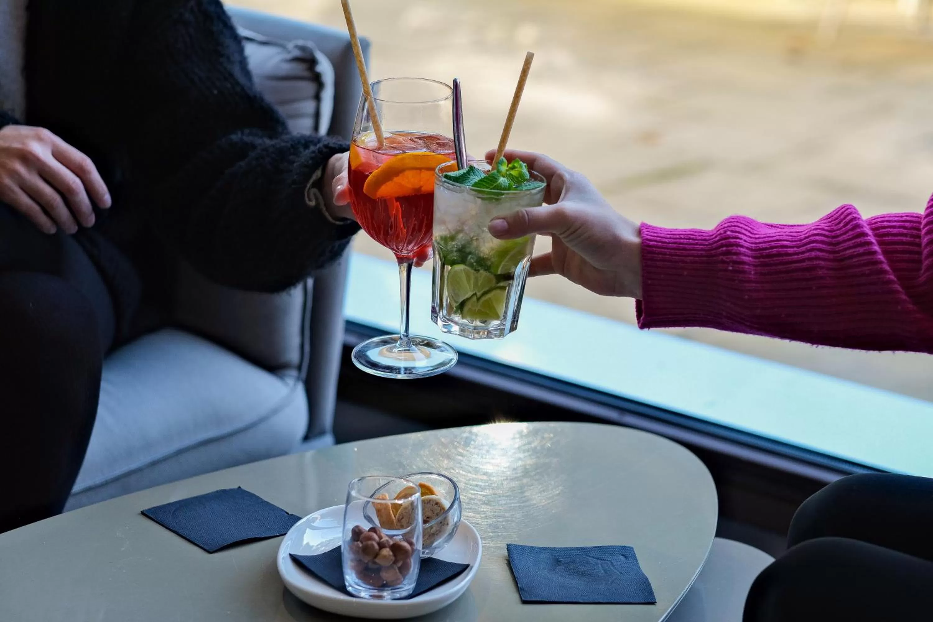 Lounge or bar in Thalazur Carnac - Hôtel & Spa