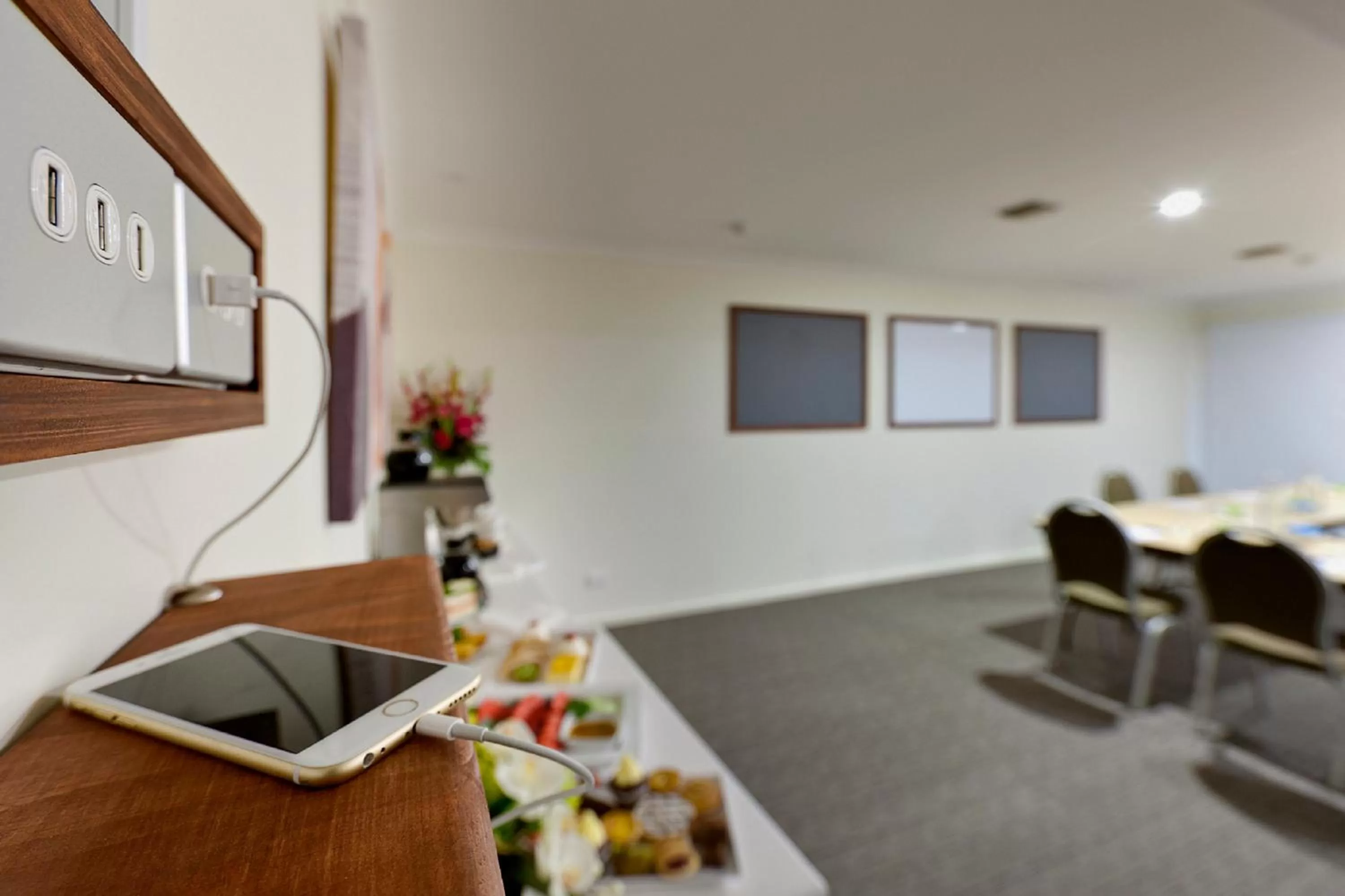 Banquet/Function facilities in ibis Styles Canberra Tall Trees