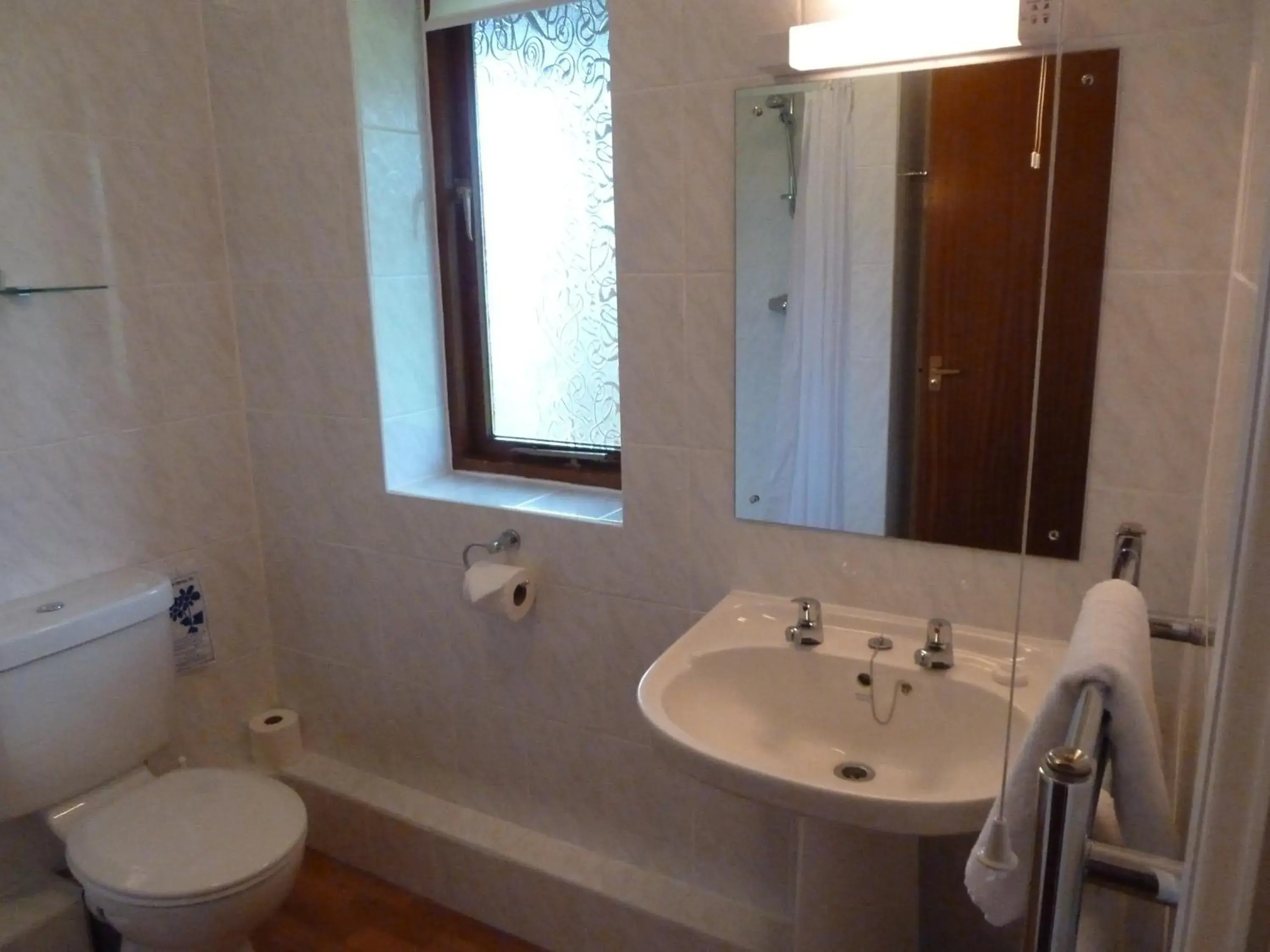 Bathroom in Apple Tree Hotel