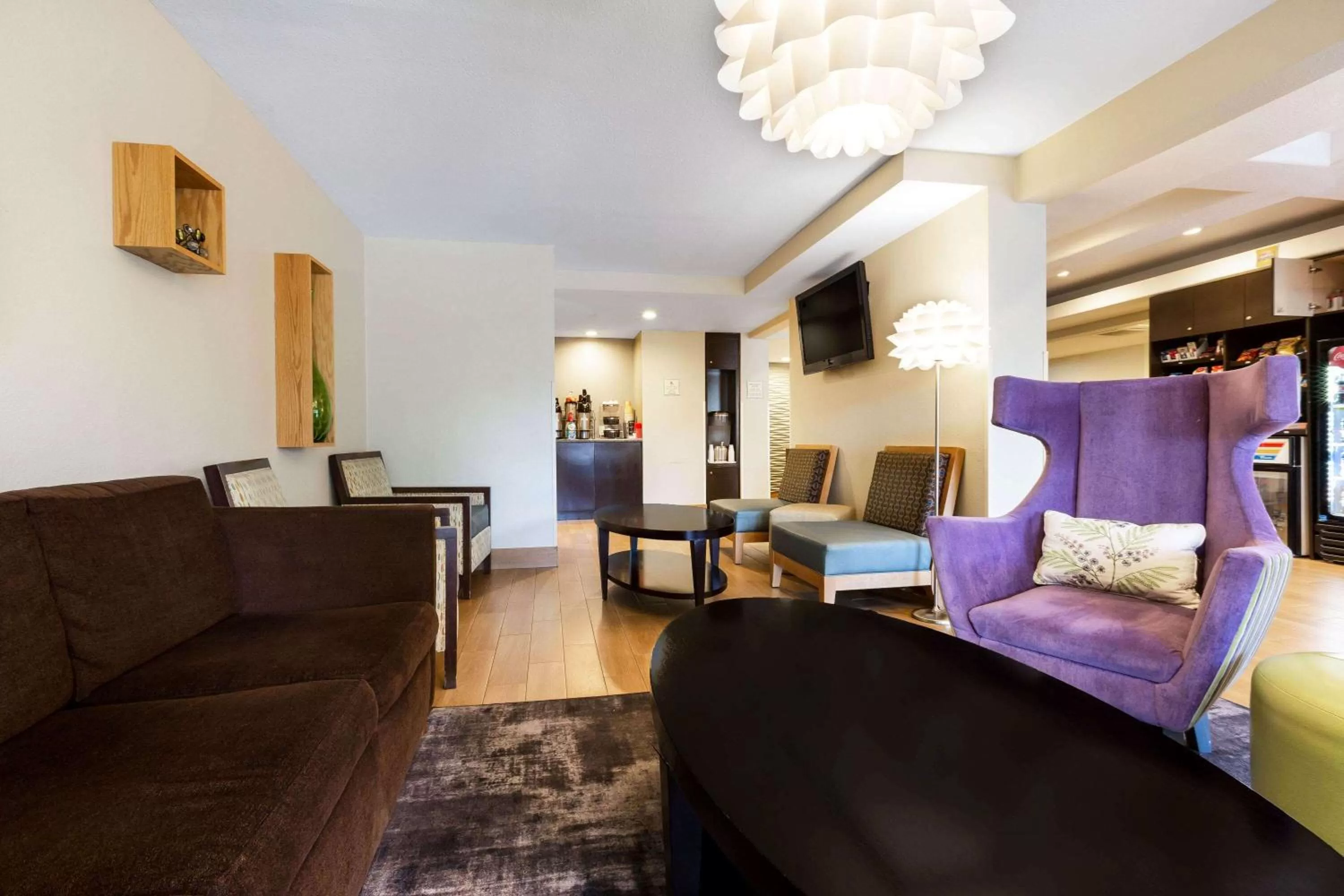 Lobby or reception in La Quinta by Wyndham San Diego Mission Bay