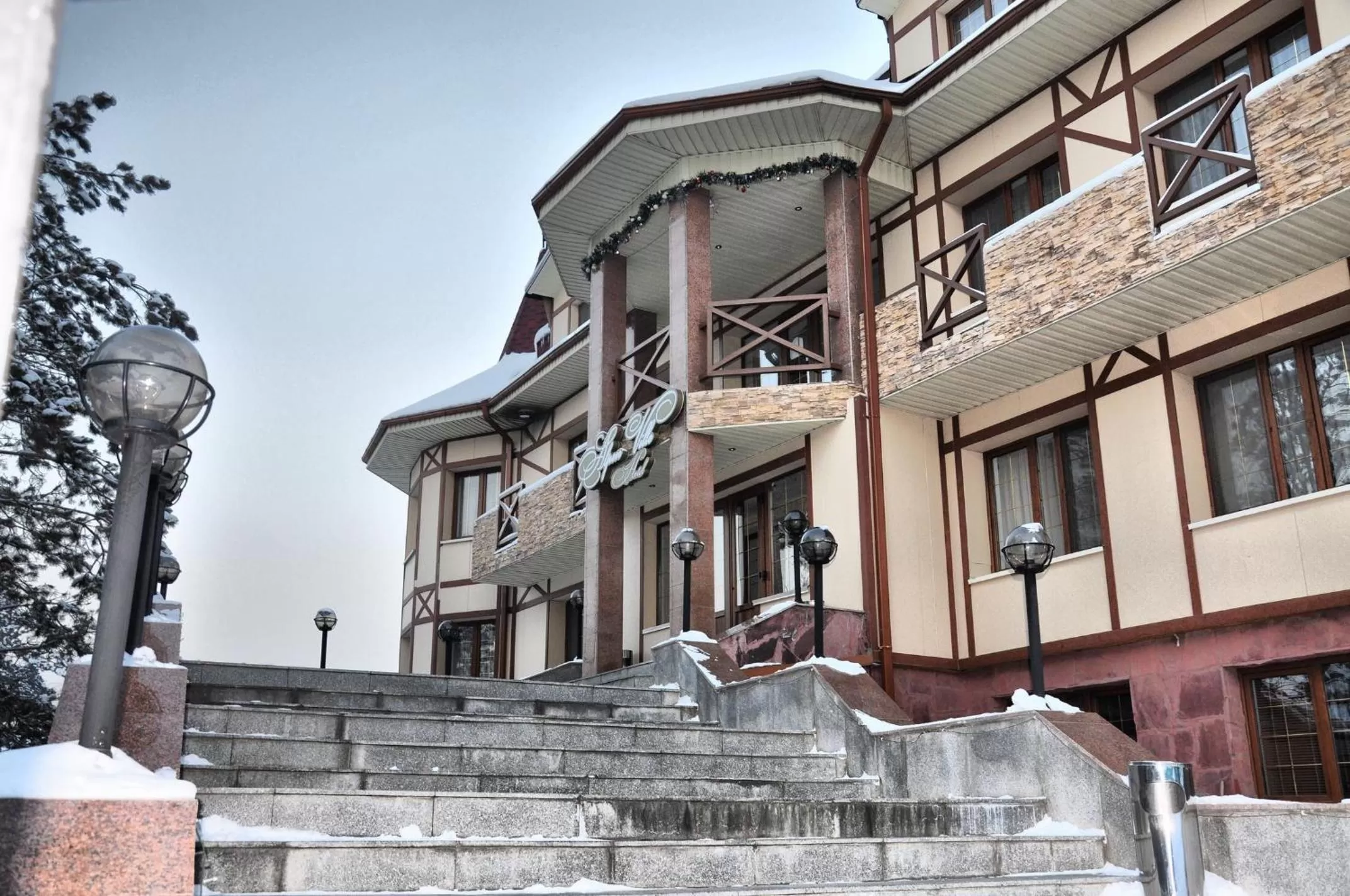 Facade/entrance in Alpen Ville