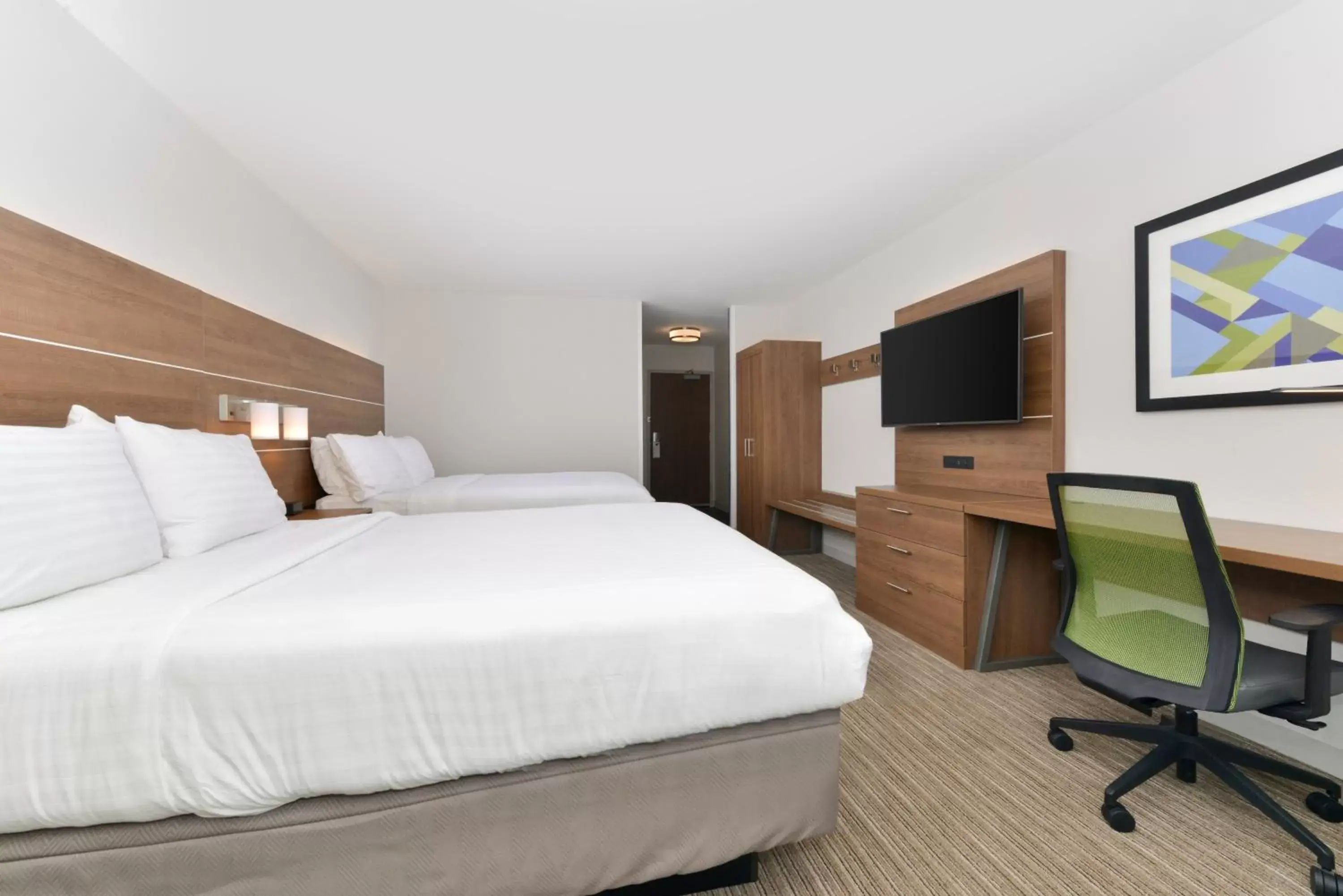 Photo of the whole room, Bed in Holiday Inn Express & Suites - Ogallala, an IHG Hotel