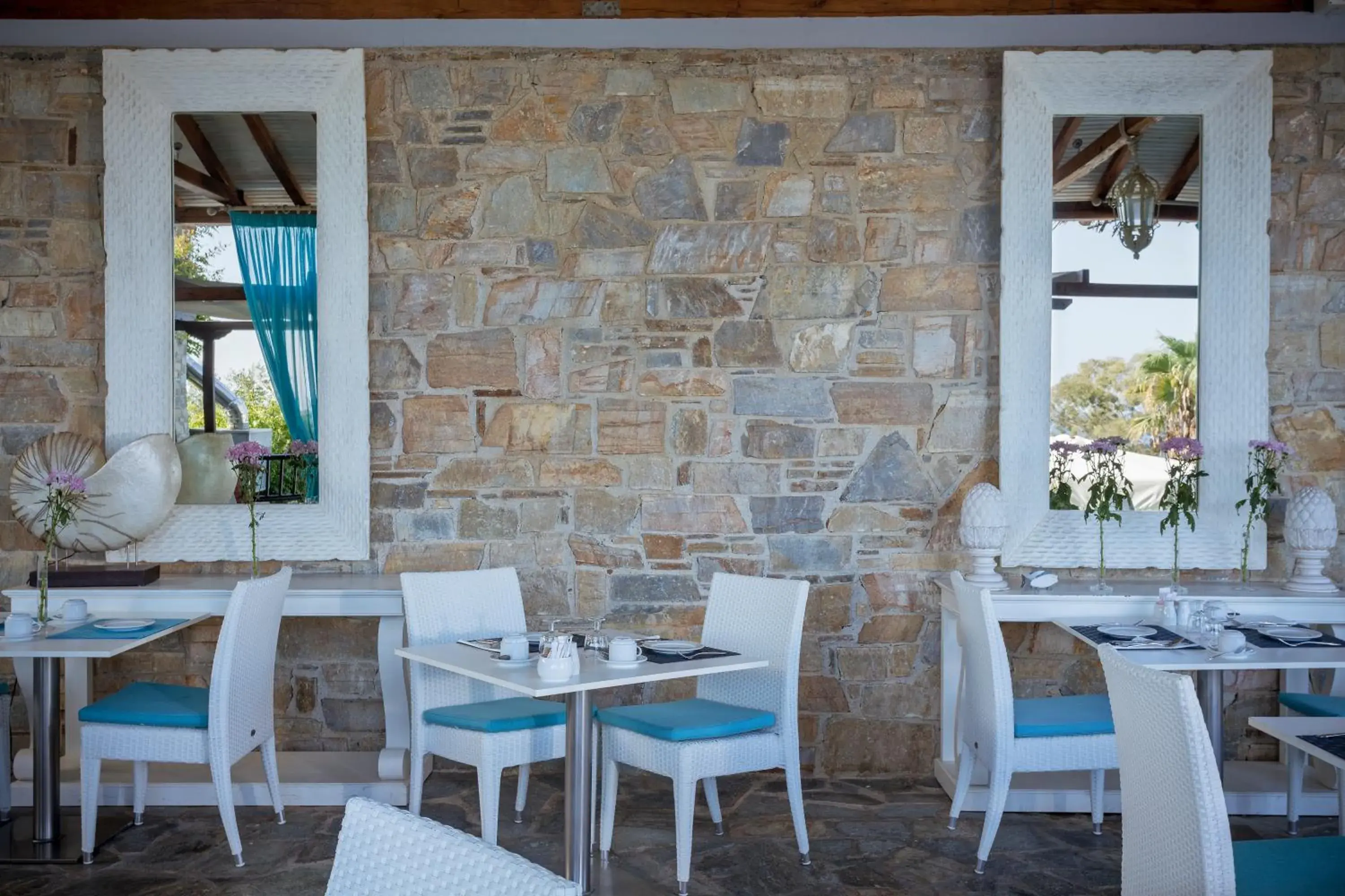 Restaurant/Places to Eat in Aegean Suites Hotel