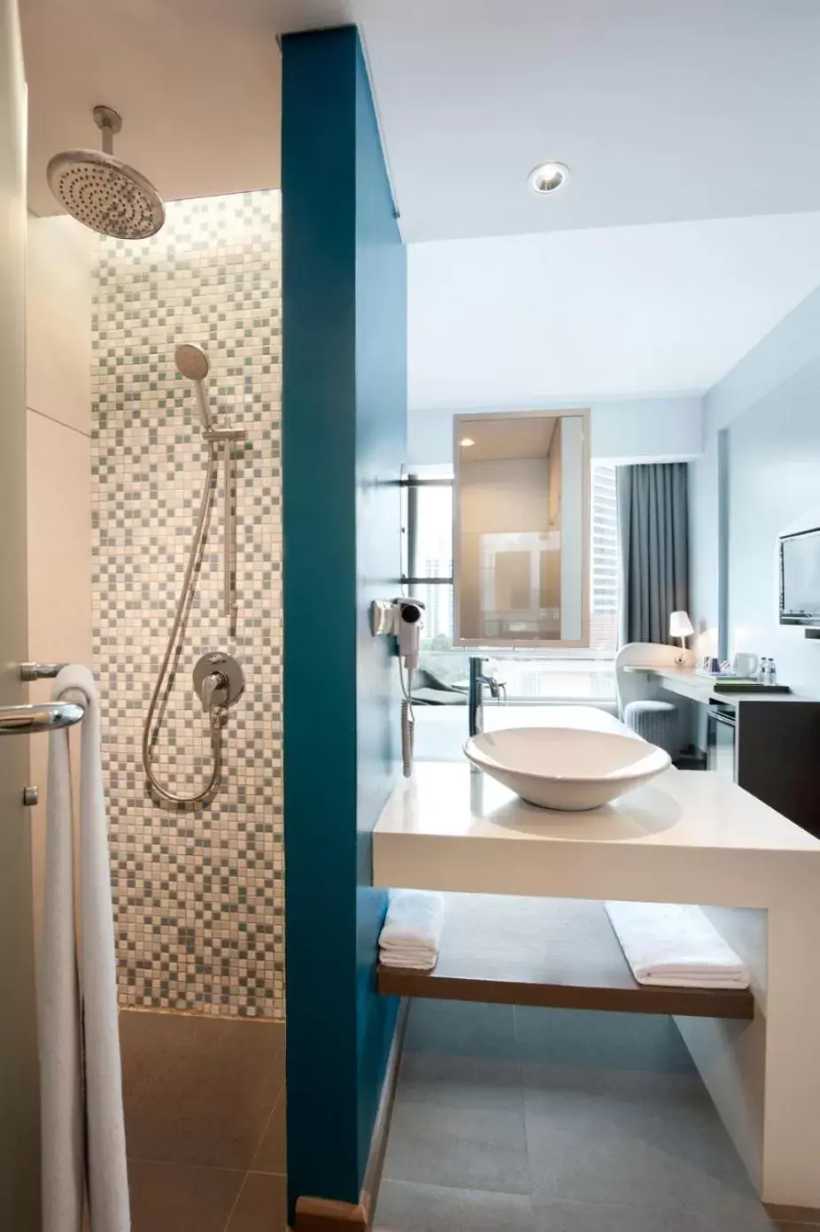 Bathroom in All Seasons Jakarta Thamrin