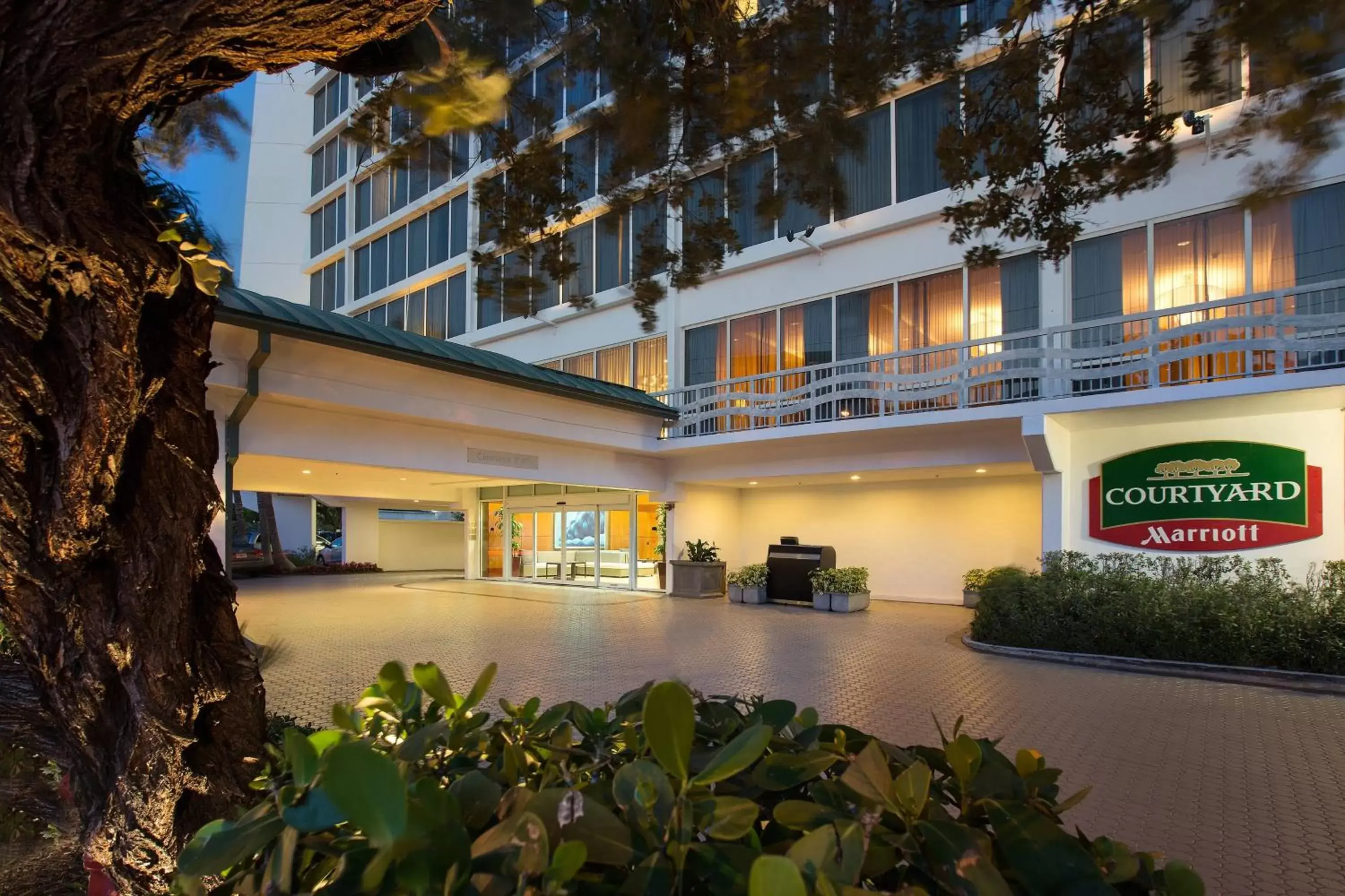 Property Building in Courtyard by Marriott Fort Lauderdale Beach