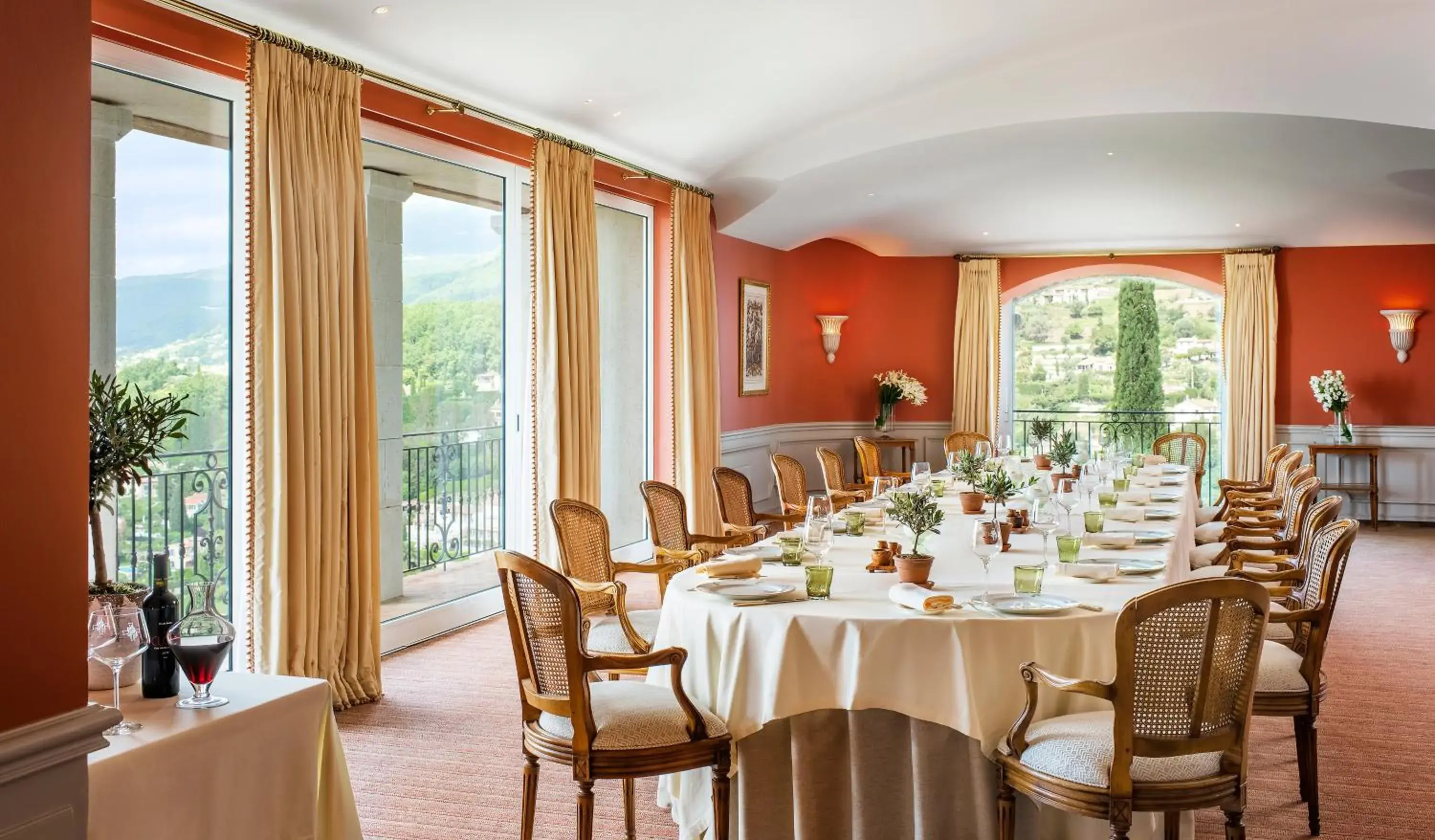 Meeting/conference room, Restaurant/Places to Eat in Château Saint-Martin & Spa - an Oetker Collection Hotel