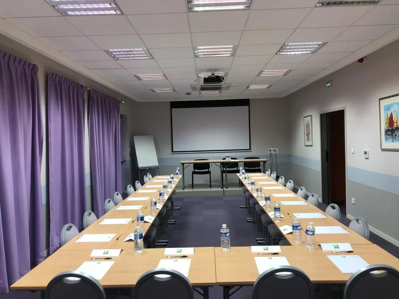 Meeting/conference room in ibis styles Villeneuve Sur Lot