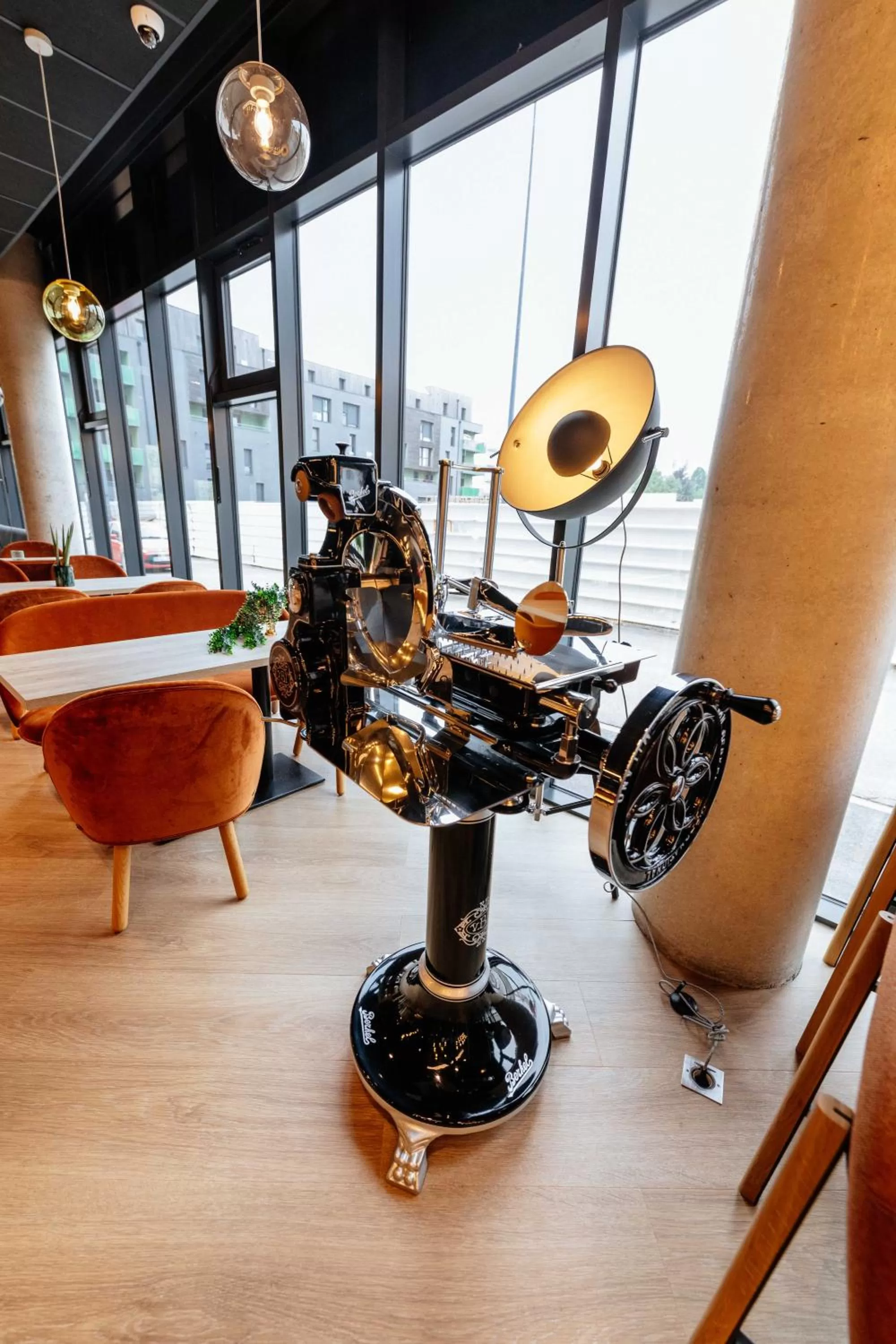 Seating area in ibis Styles Arras Centre