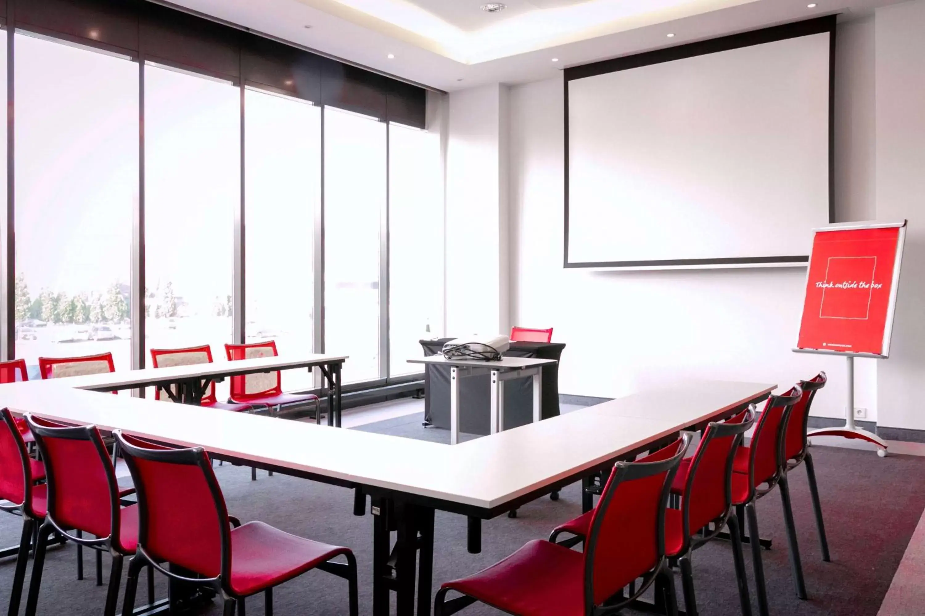 Meeting/conference room in Vienna House Easy by Wyndham Katowice