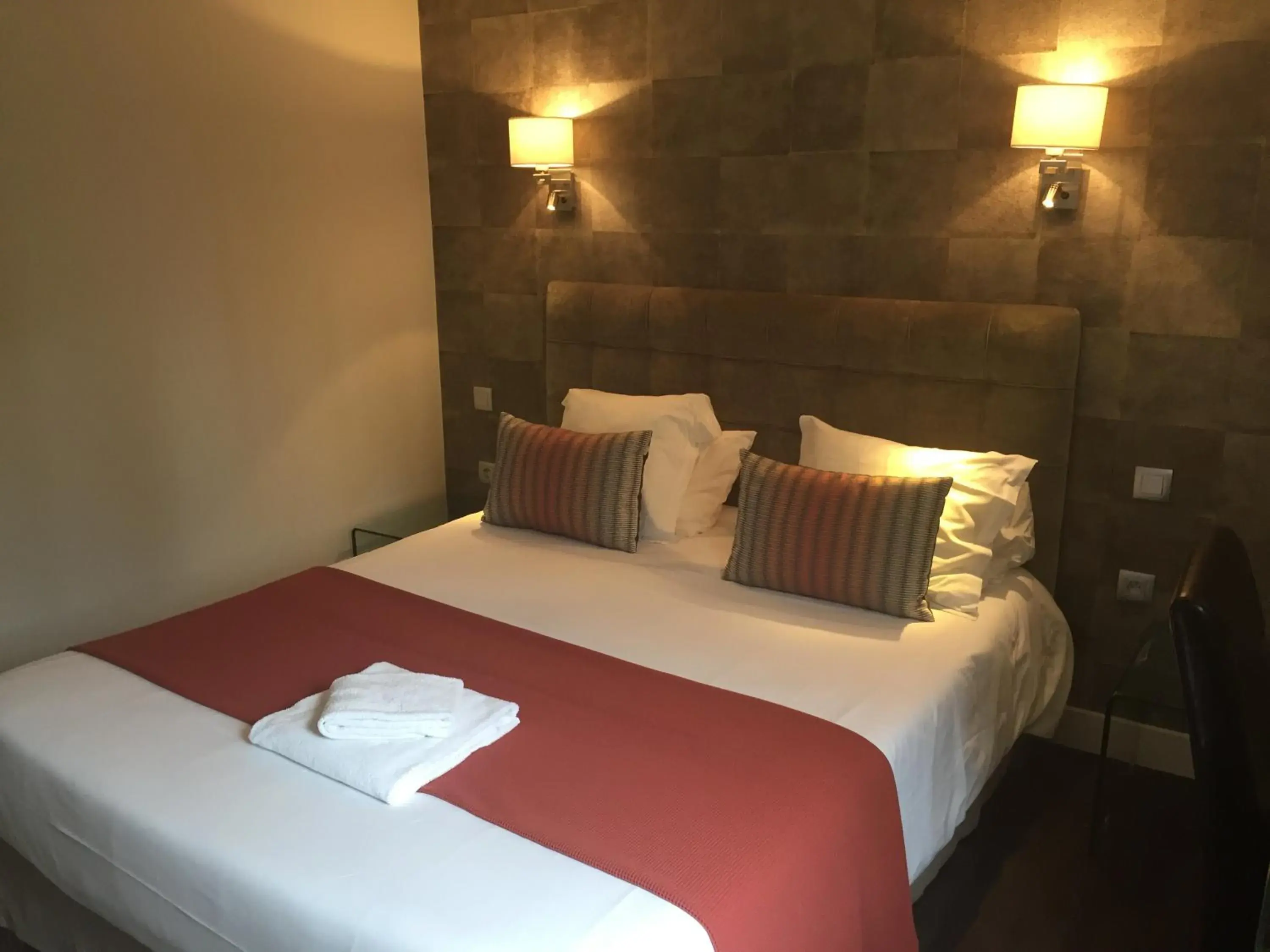 Double Room in Hotel Acadie Eragny Double Room in Hotel Acadie Eragny