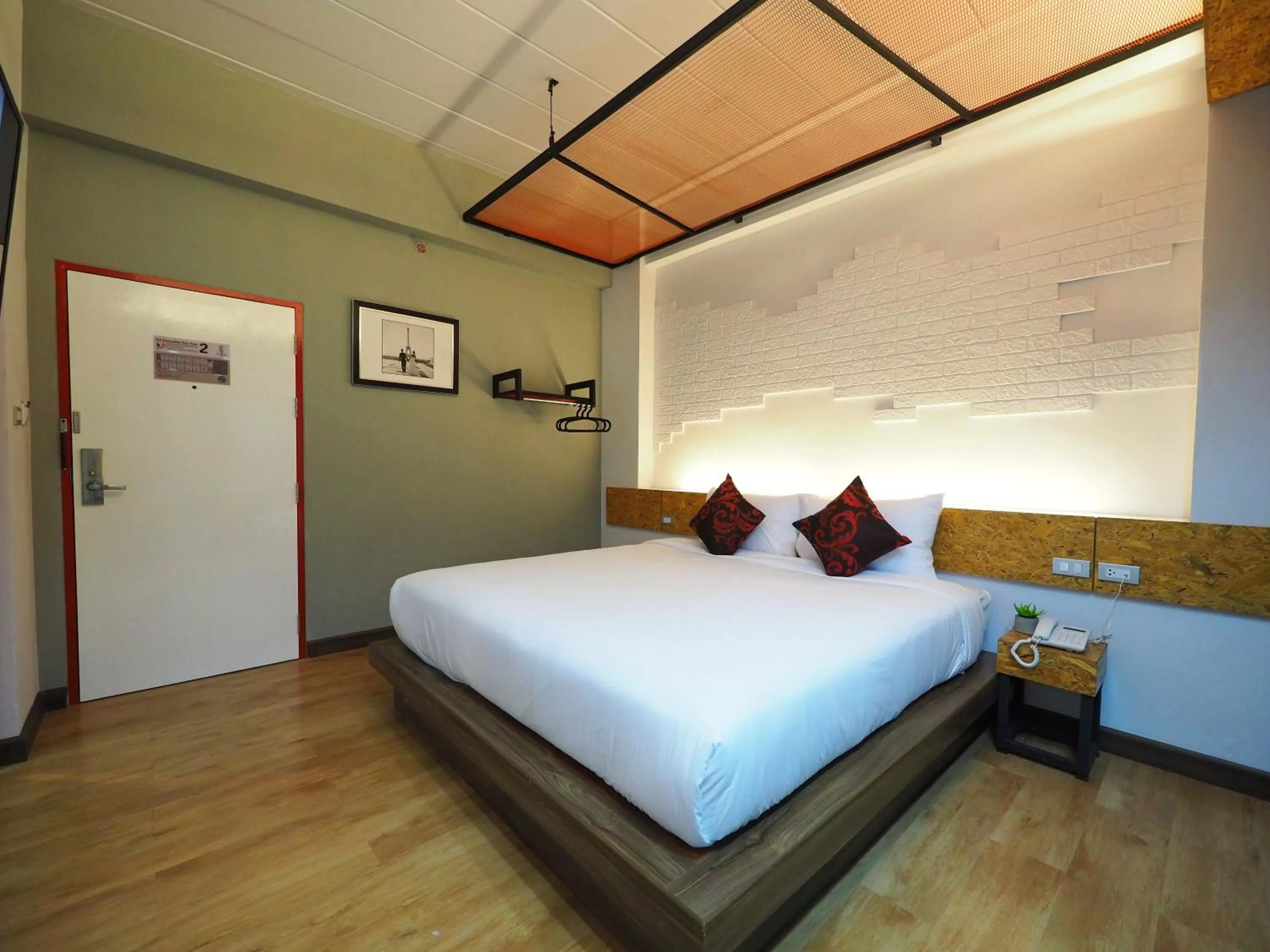 Bed in Ps Sriphu Hotel