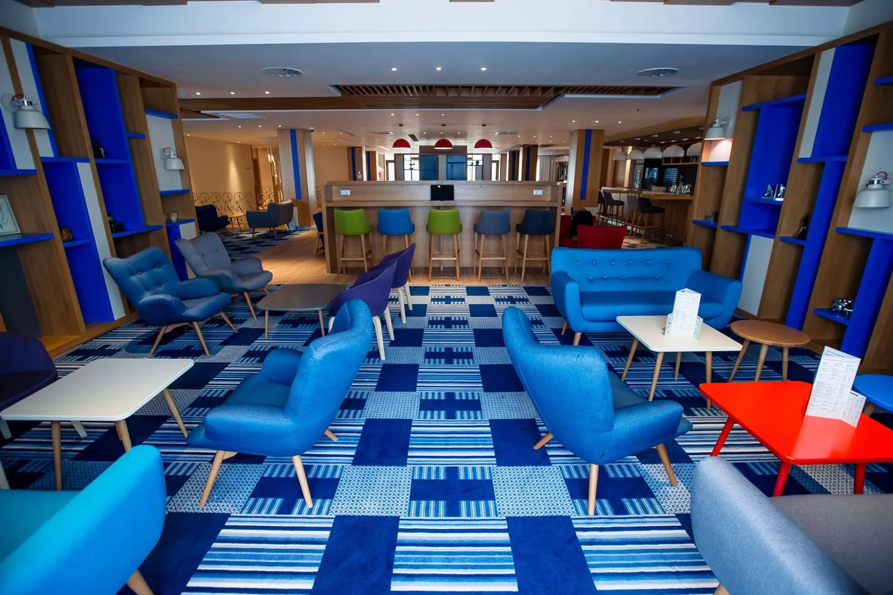 Lounge or bar in Holiday Inn - Aktau - Seaside, an IHG Hotel