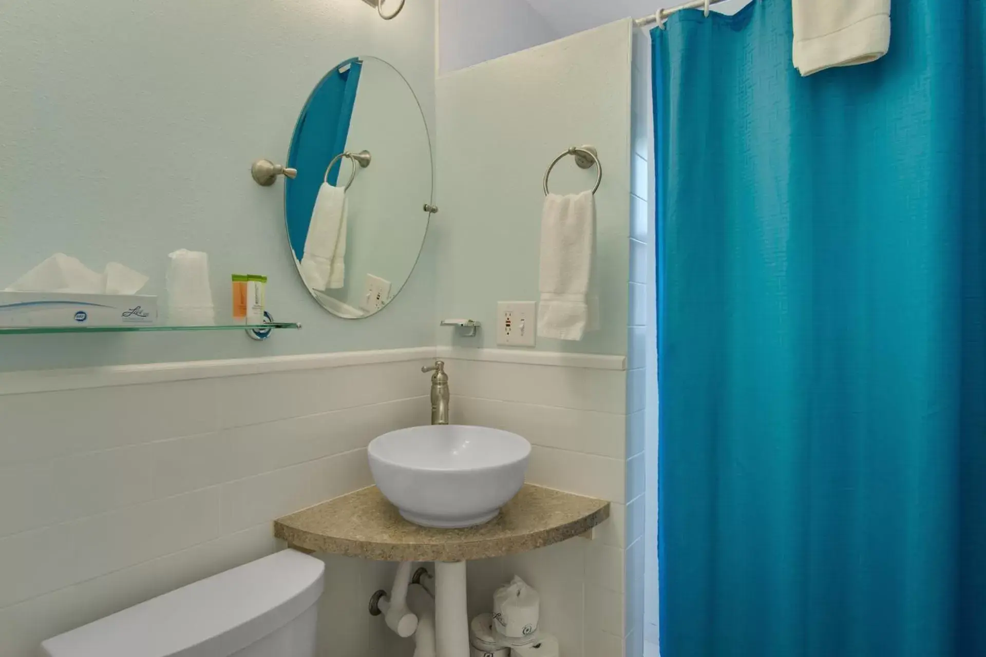 Bathroom in Beach Place Guesthouses