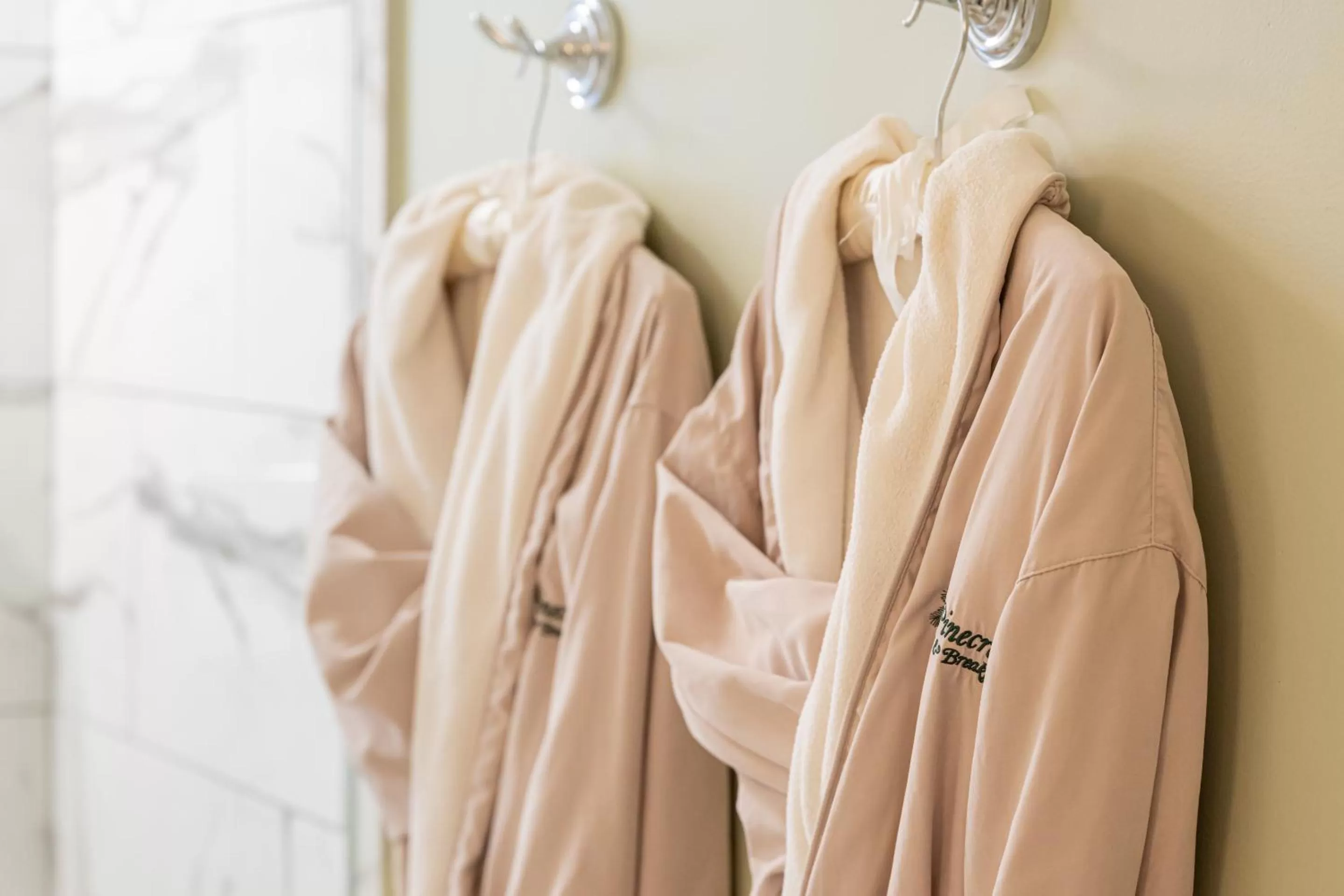 Bathroom in Pinecrest Bed & Breakfast