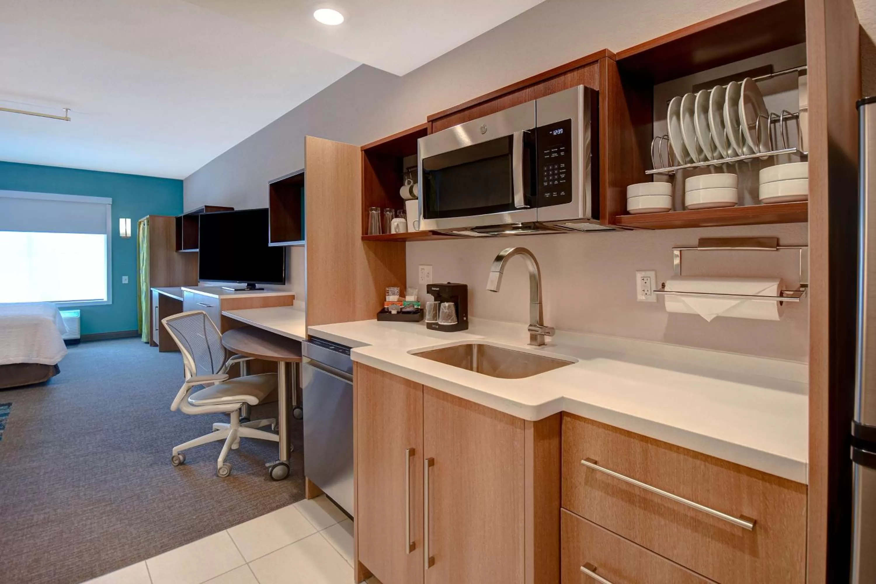 Kitchen or kitchenette in Home2 Suites By Hilton Tucson Downtown