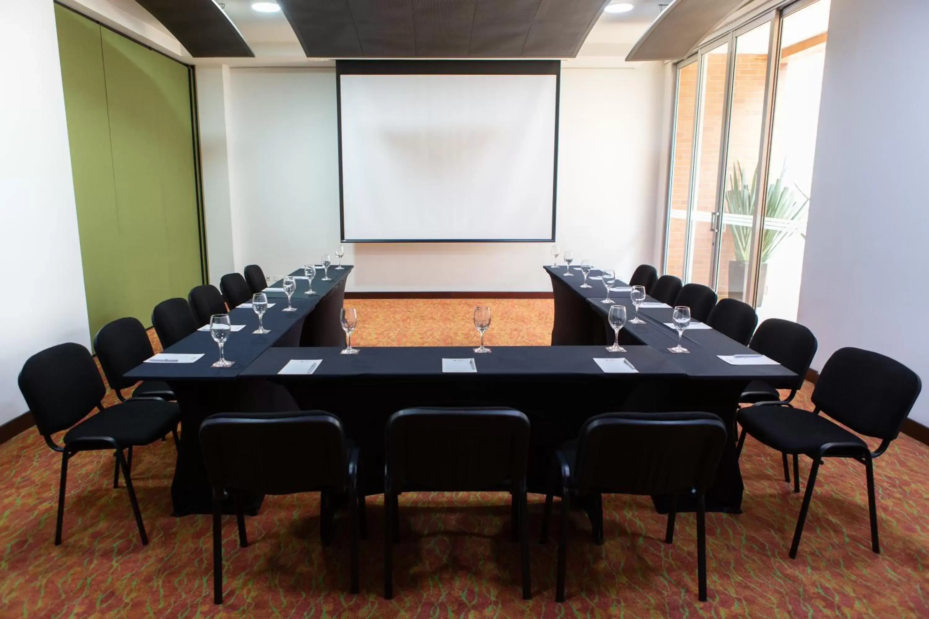Meeting/conference room in Best Western Plus 93 Park Hotel